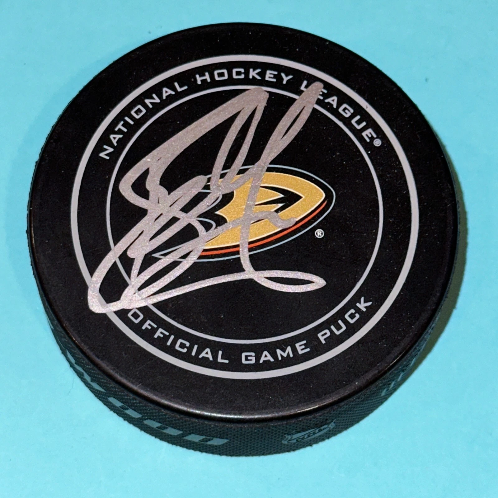 RYAN GETZLAF Signed Anaheim DUCKS Official GAME Puck Beckett Authenticated (BAS)