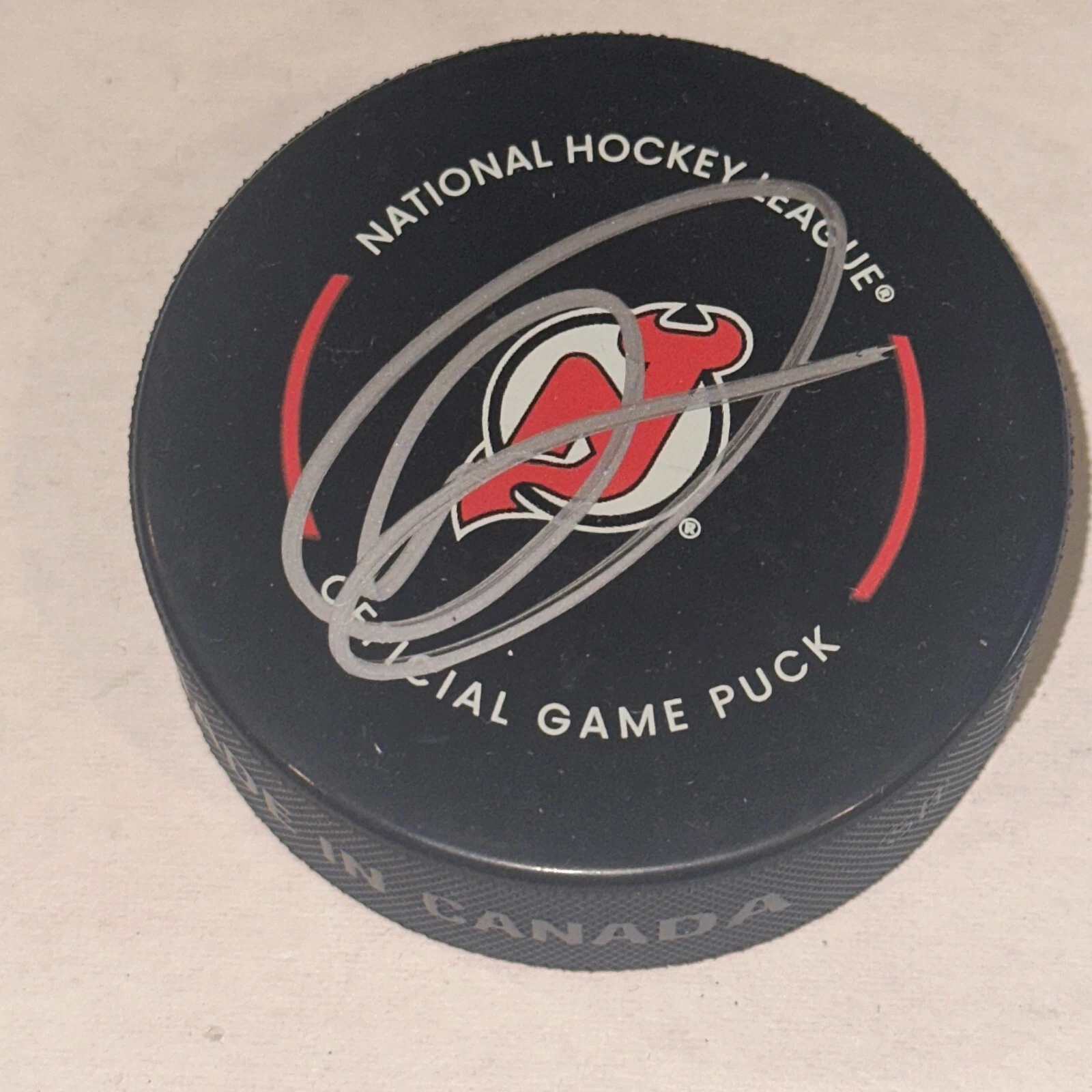 DOUGIE HAMILTON Signed Official New Jersey DEVILS GAME Puck Beckett (BAS)