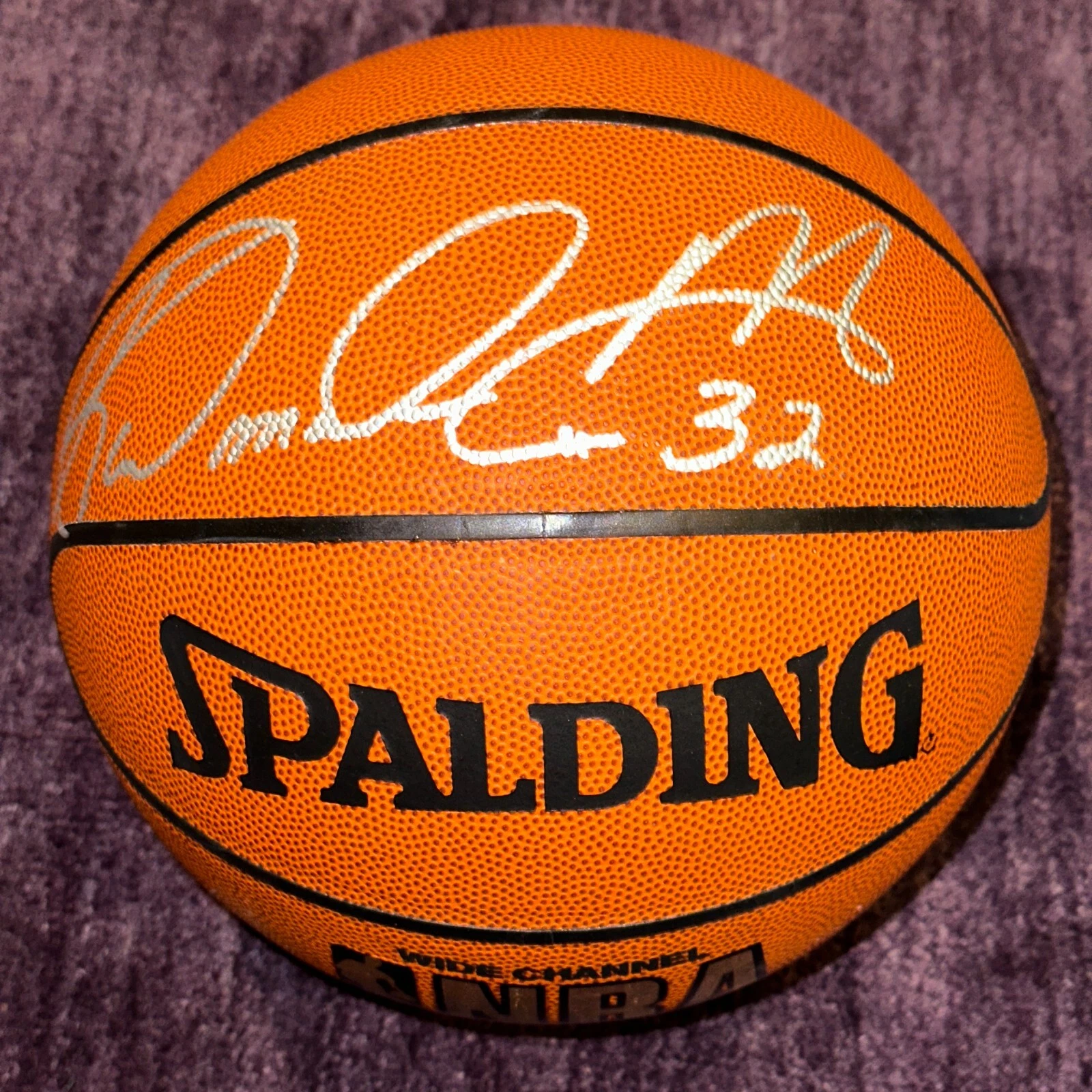 KARL MAILMAN MALONE Signed Spalding BASKETBALL Beckett Auth. (BAS)