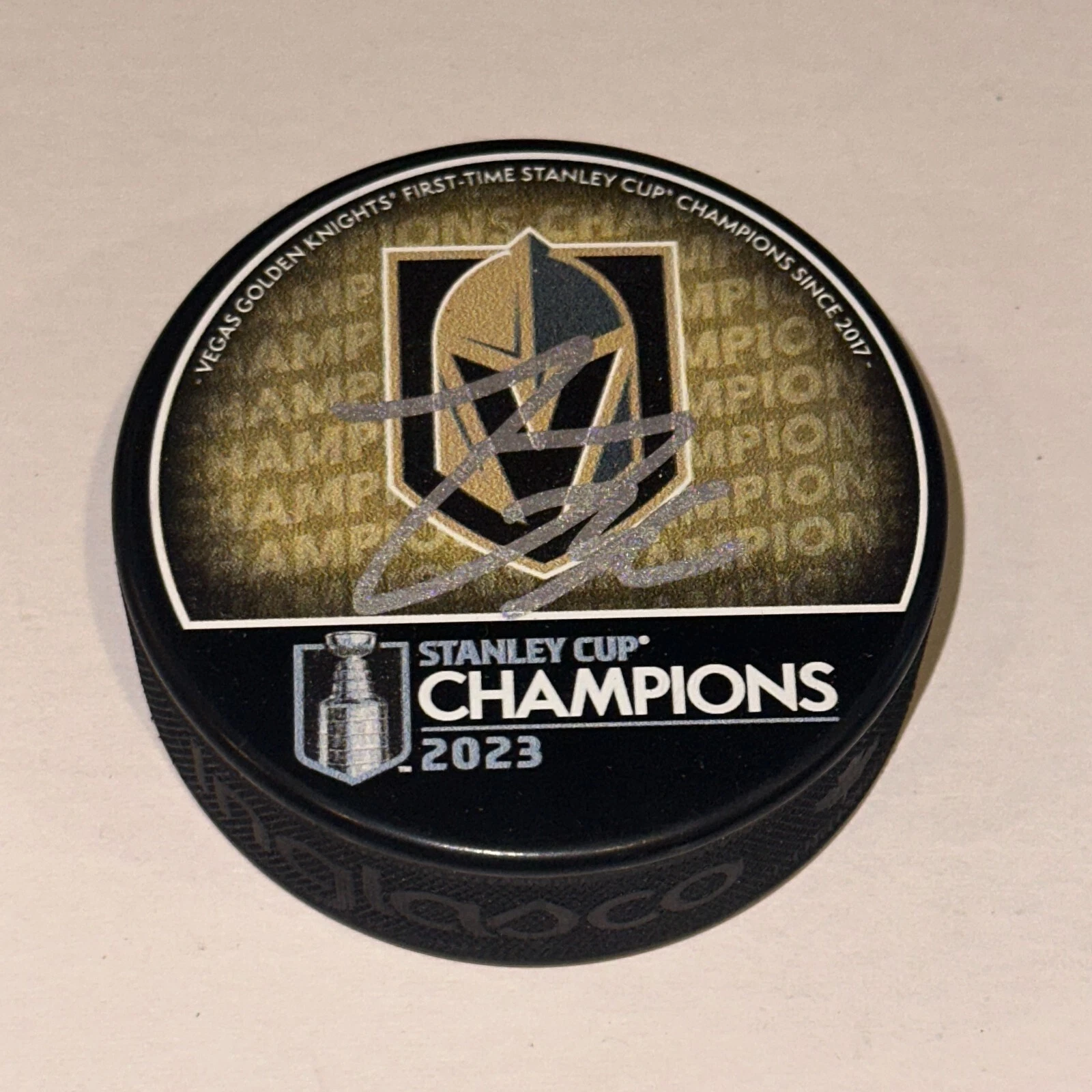 LOGAN THOMPSON Signed Knights 2023 STANLEY CUP CHAMPS Puck Beckett Auth. BAS