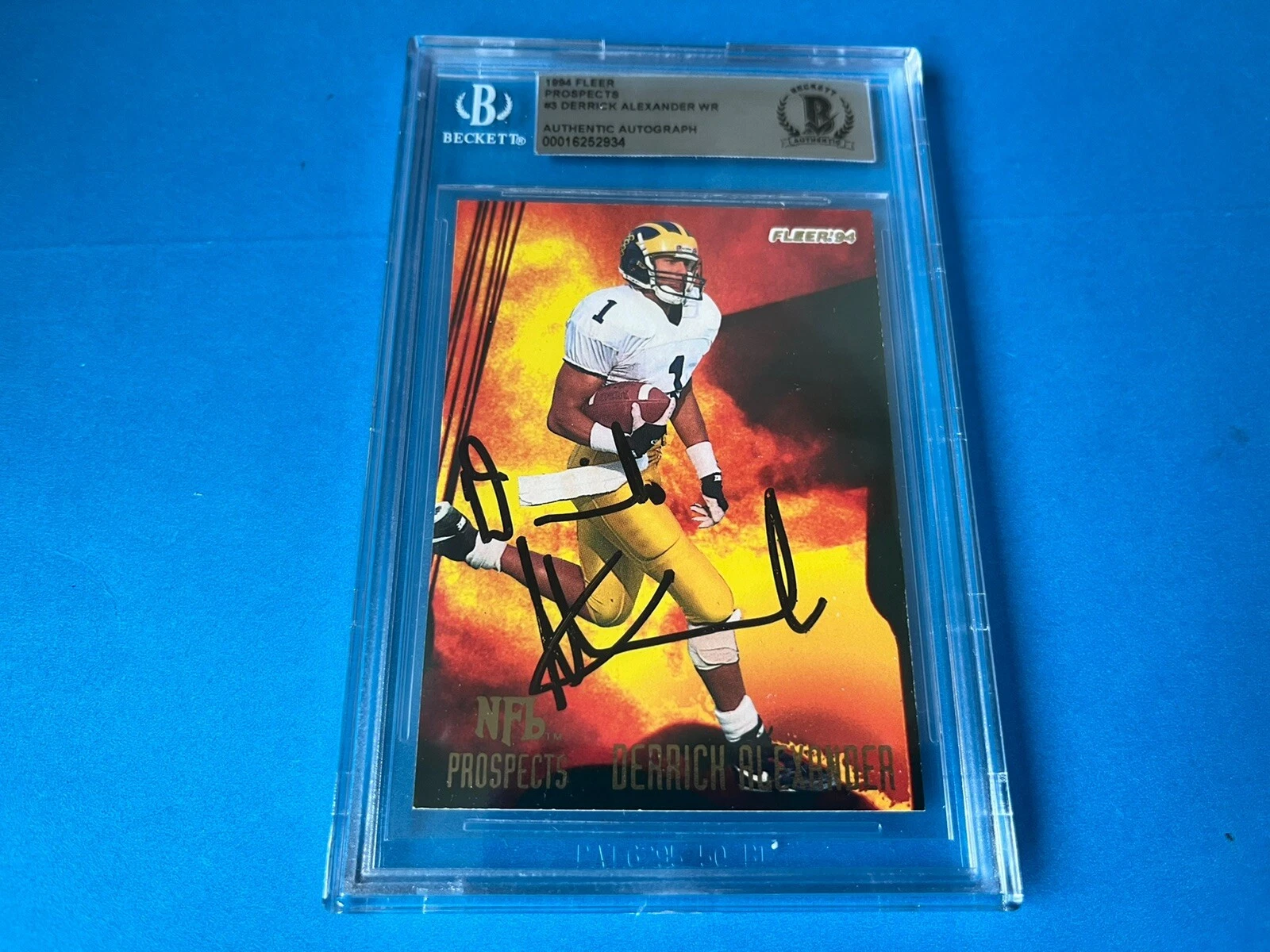 Derrick Alexander 1994 Fleer Rookie Card Signed Auto Beckett BAS Slabbed