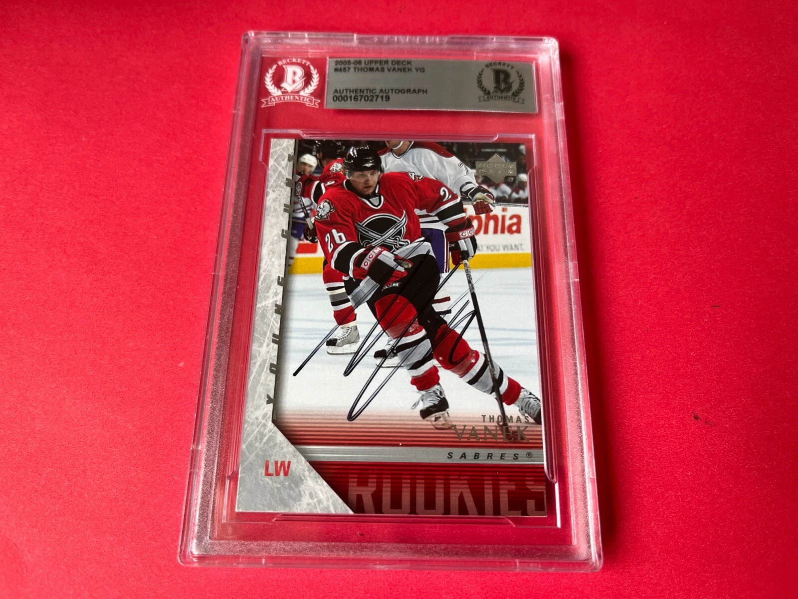 Thomas Vanek 2005-06 Upper Deck Rookie Card Signed Auto Beckett SLABBED BAS