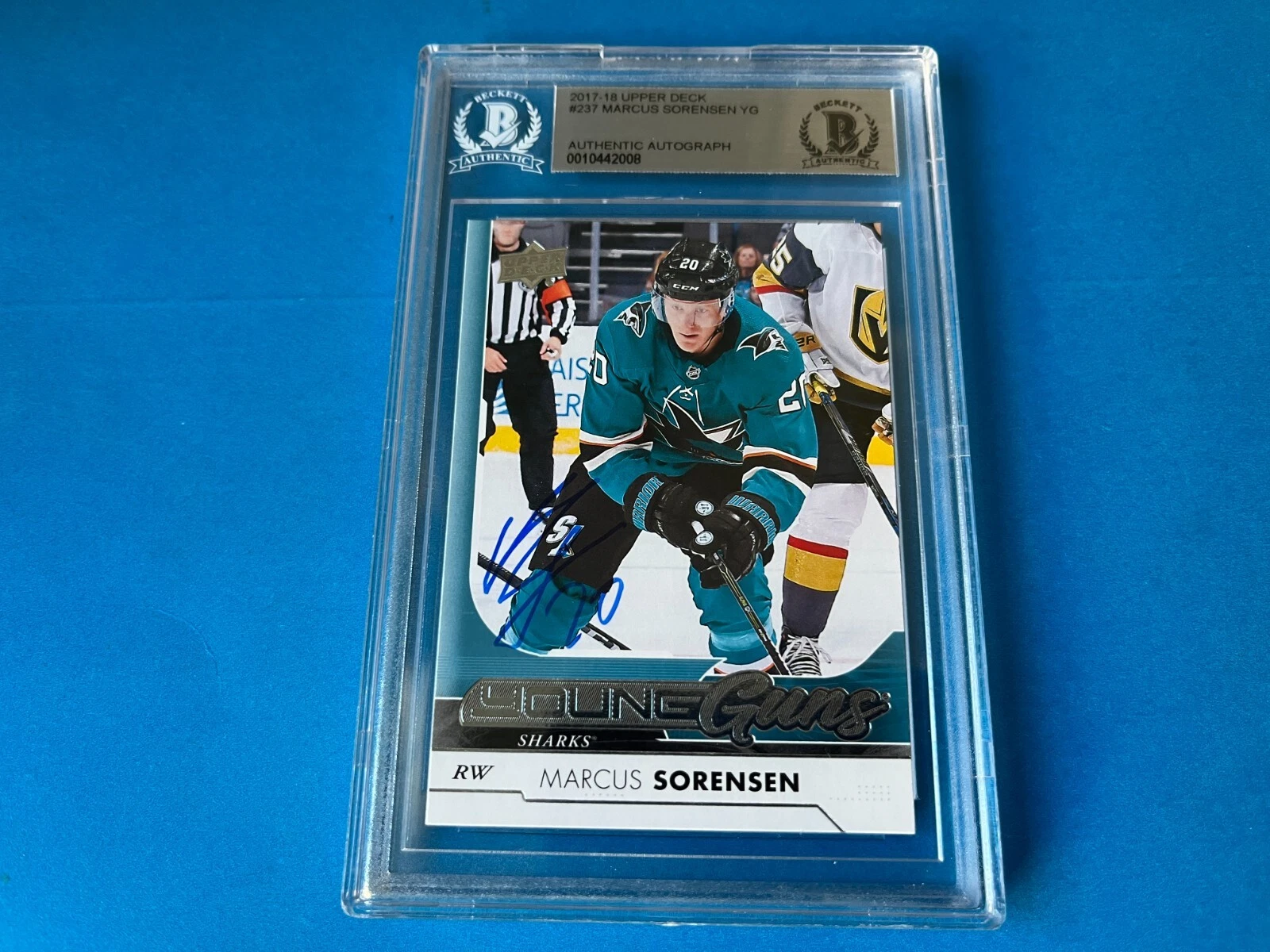 Marcus Sorensen Sharks 2017-18 UD Young Guns Rookie Card Signed Auto Beckett BAS
