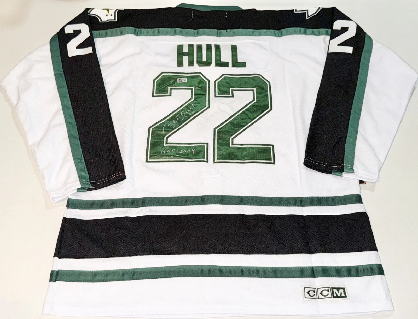 Brett Hull signed Dallas Stars jersey W/ HOF Inscription Beckett Witnessed