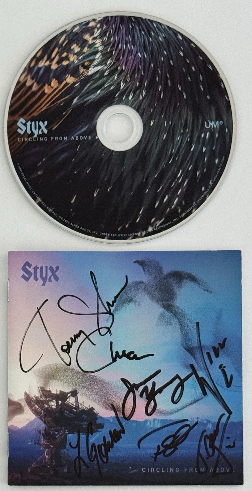BAND SIGNED Styx AUTOGRAPHED Circling From Above CD Booklet Book BAS Beckett COA