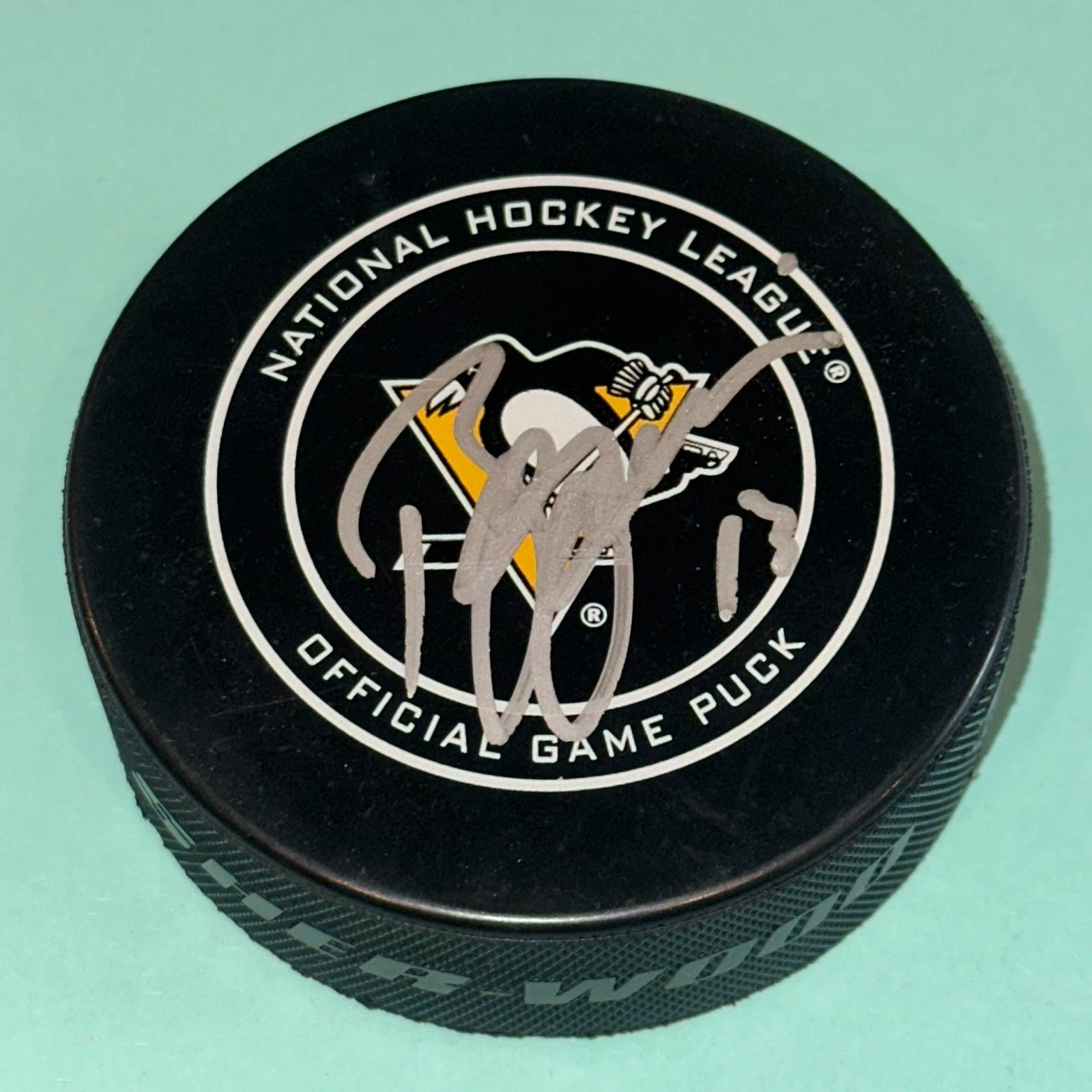 BILL GUERIN Signed Pittsburgh PENGUINS Official GAME Puck Beckett (BAS)
