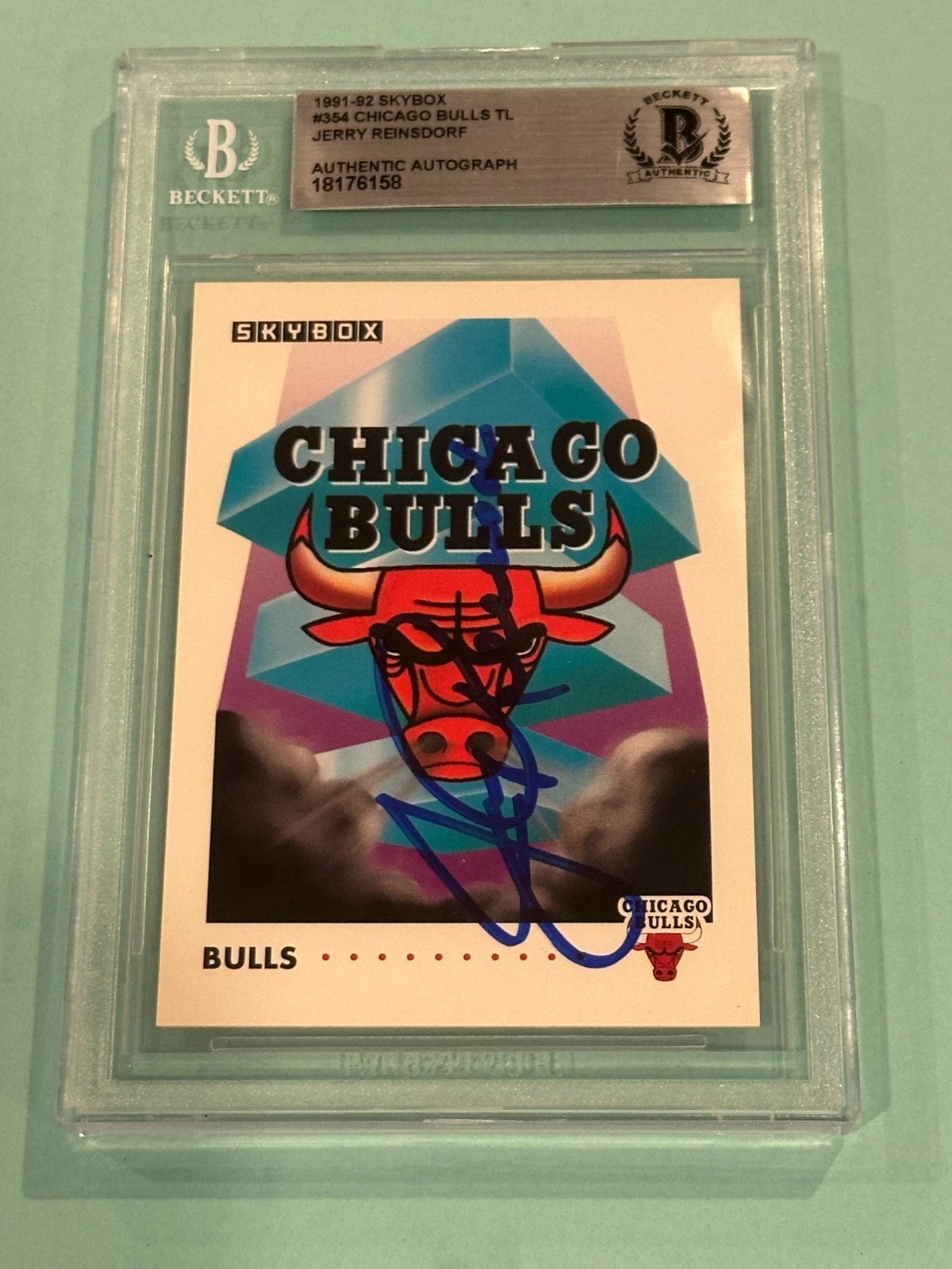 JERRY REINSDORF Signed 1991-92 SKYBOX Card #354 Chicago Bulls Beckett (BAS)