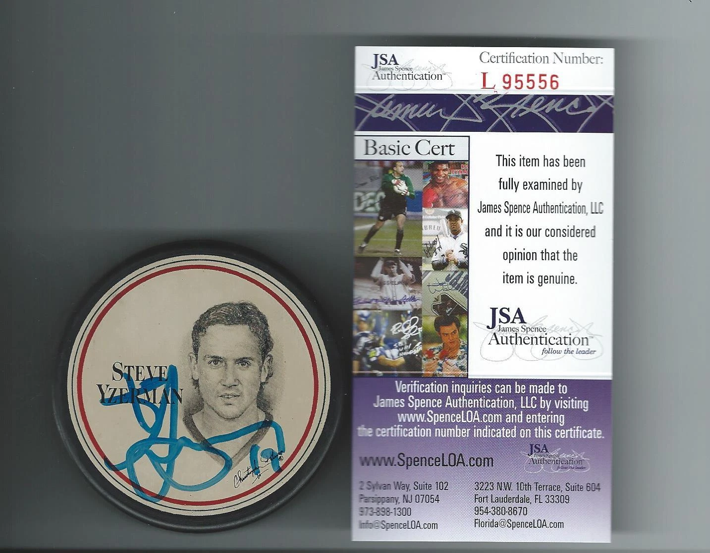 STEVE YZERMAN SIGNED DETROIT RED WINGS BURGER KING PUCK JSA AUTHENTICATED