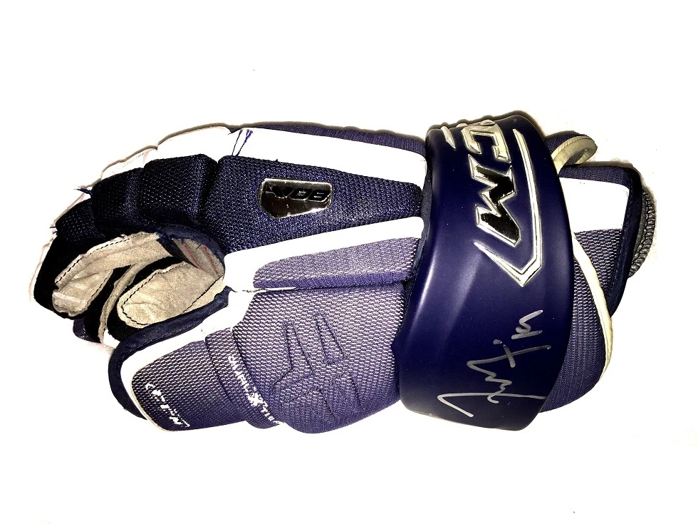 TYLER SEGUIN SIGNED GAME USED GLOVE PLYMOUTH WHALERS JSA COA LOA DALLAS STARS