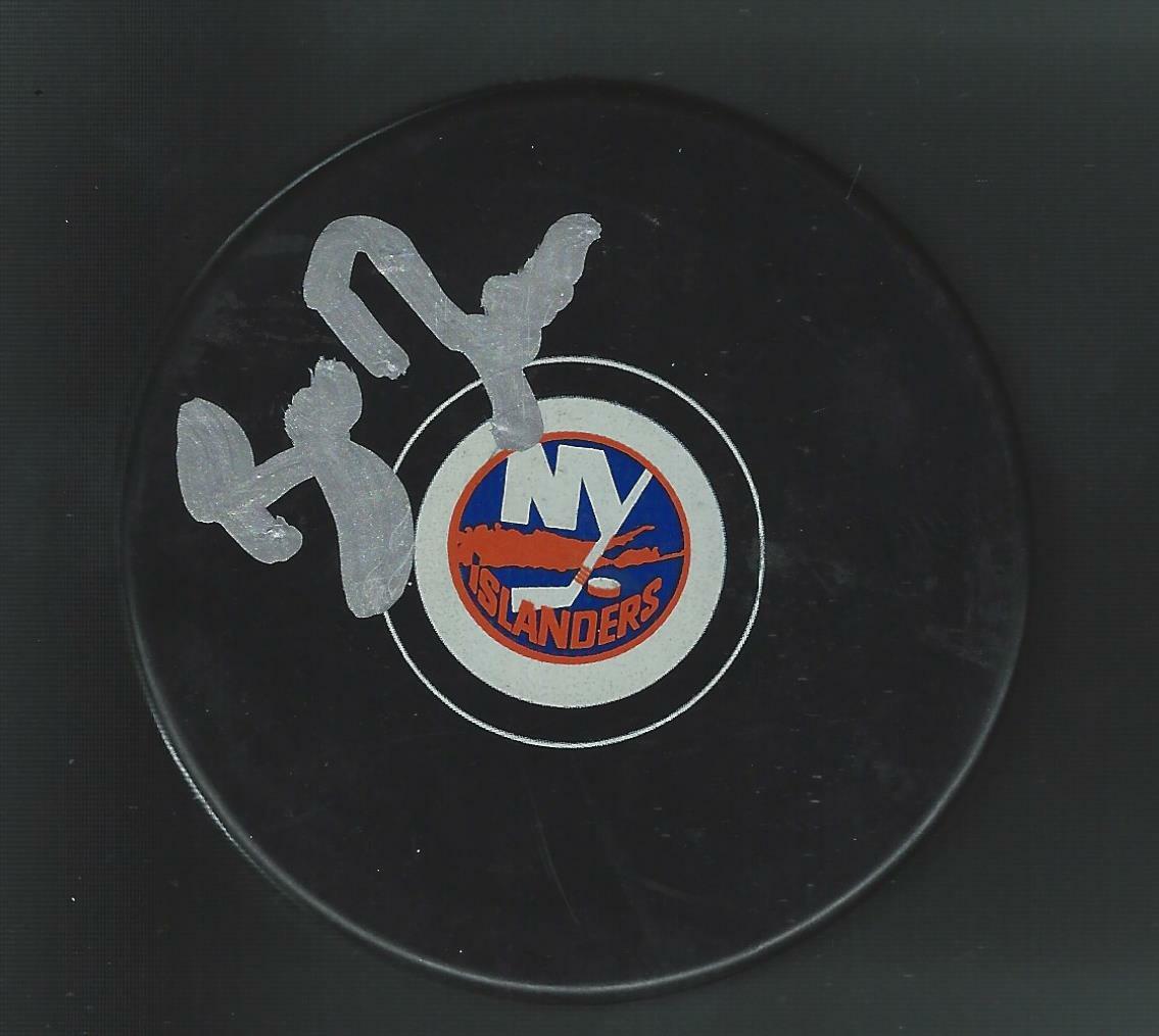 Bob Beers Signed New York Islanders Puck