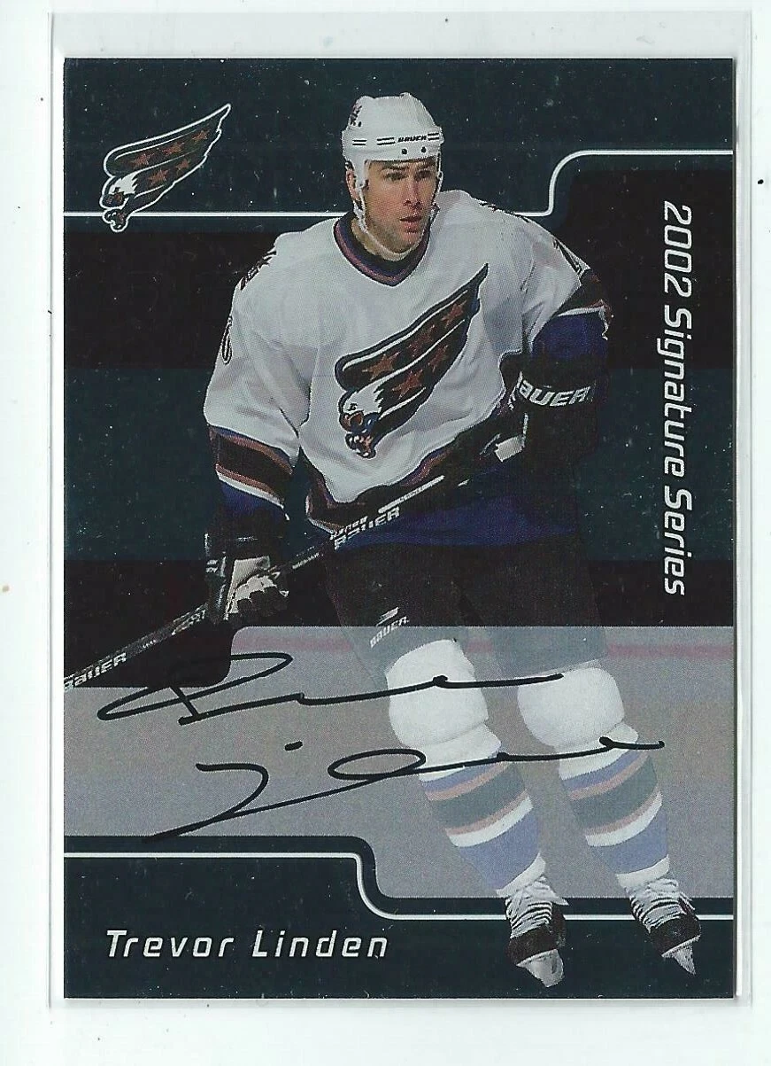Trevor Linden 2001/02 Be A Player Signature Series Autograph Card #125