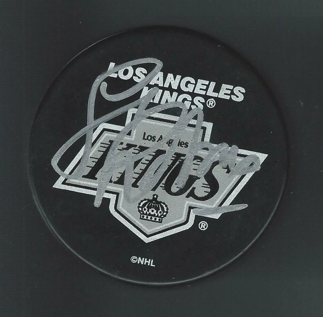Larry Robinson Signed Los Angeles Kings Souvenir Puck
