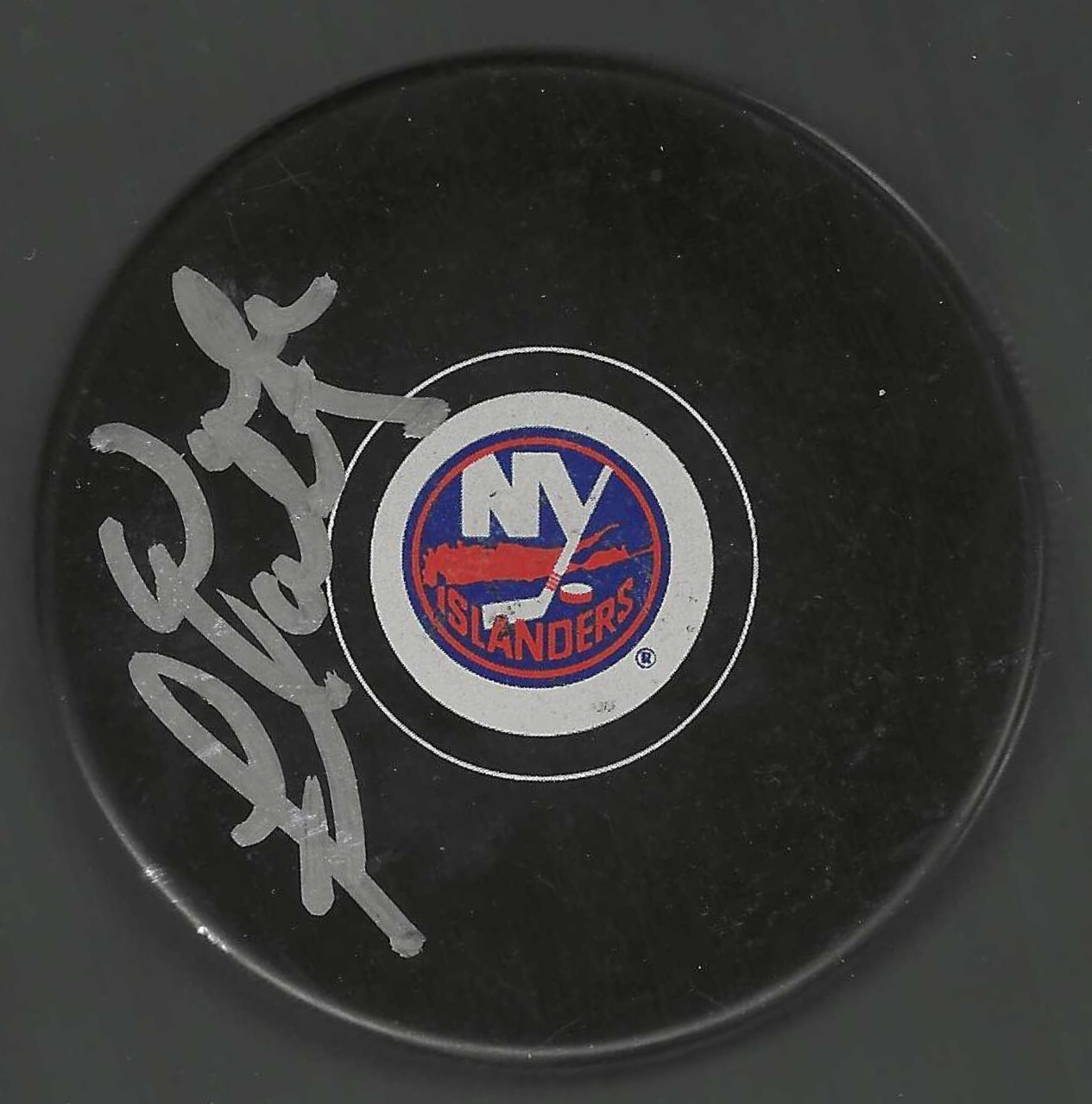 WADE FLAHERTY SIGNED NEW YORK ISLANDERS PUCK COLLECTIBLE MEMORABILIA