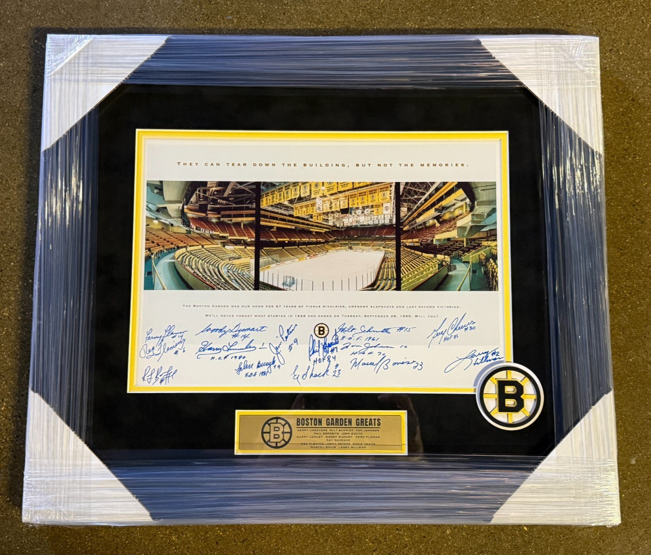 Boston Garden Greats Signed Framed Boston Bruins 11x14 Photo JSA COA