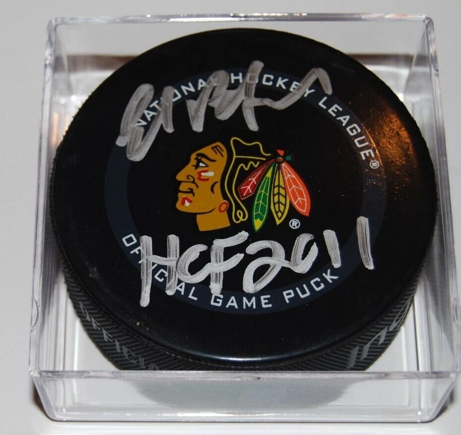 ED BELFOUR signed (CHICAGO BLACKHAWKS) Official game hockey puck BECKETT BG03062