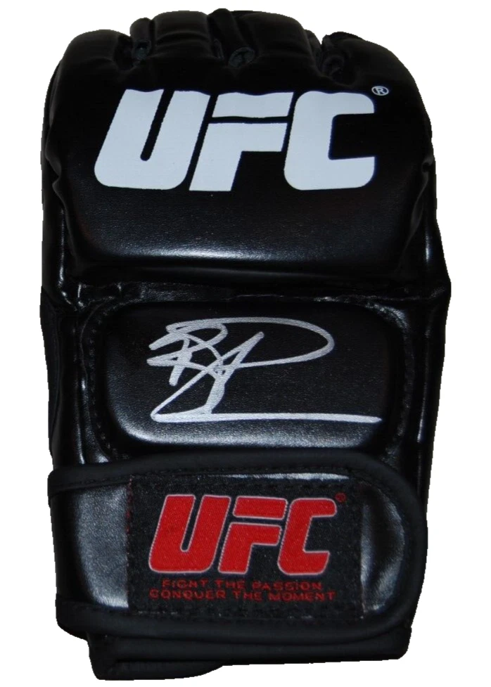 JIRI PROCHAZKA signed (UFC) MMA autographed Fighting glove BECKETT BAS BP01644
