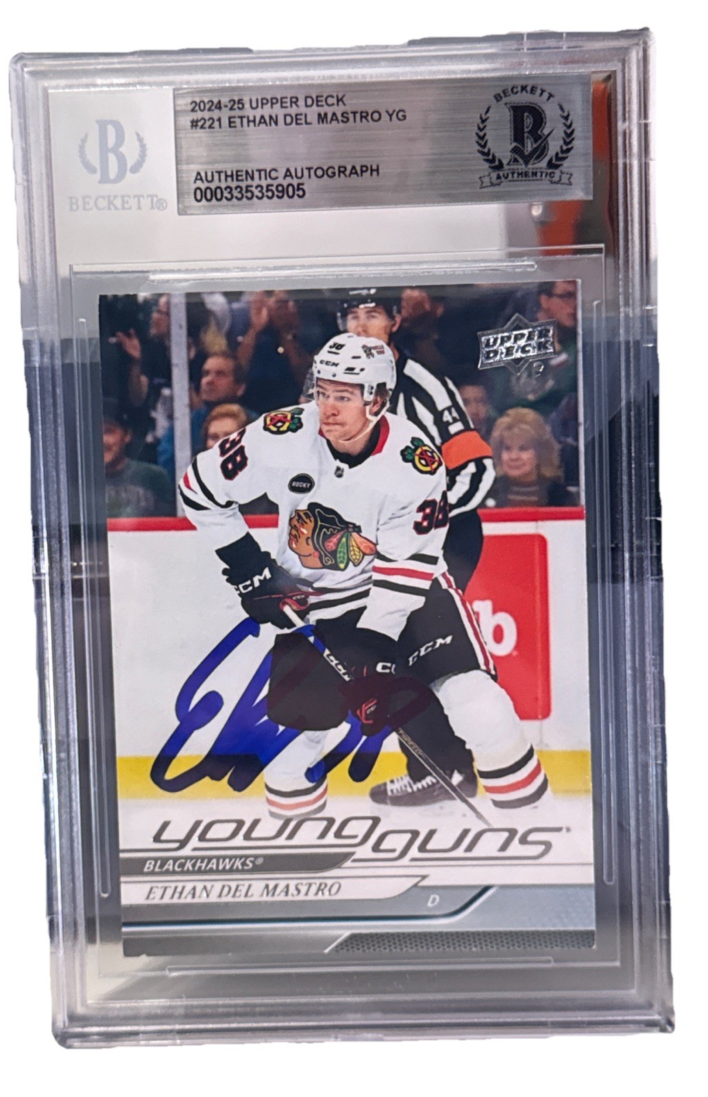 Ethan Del Mastro signed Chicago Blackhawks 2024-25 UD Young Guns RC Beckett
