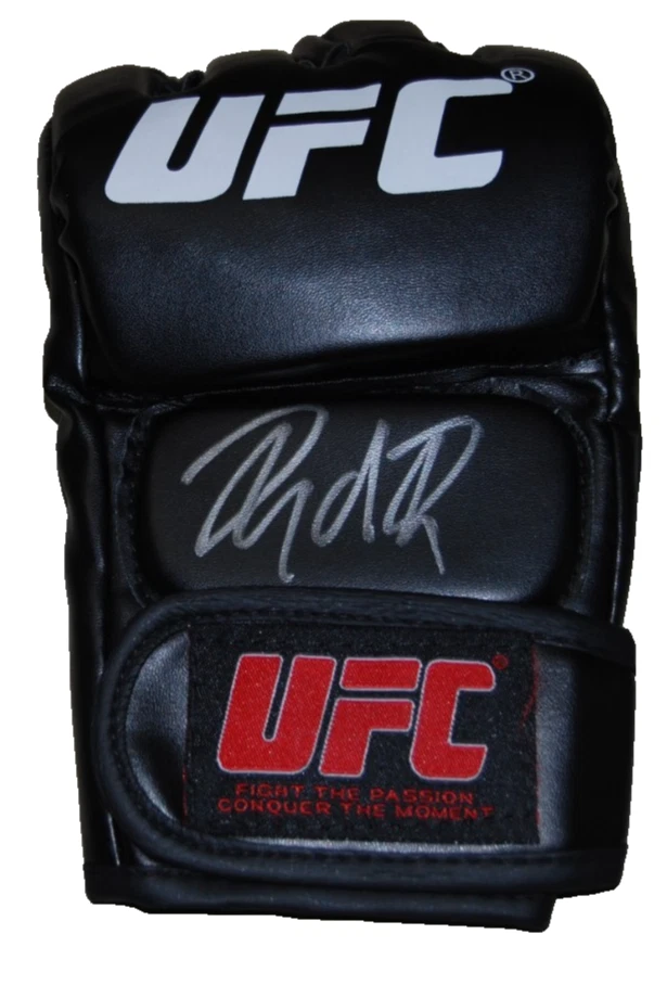 REINER DE RIDDER signed (UFC) MMA autographed Fighting glove BECKETT BAS BT56289