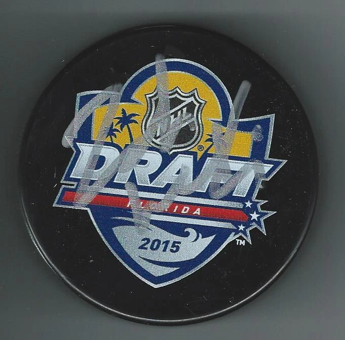 ZACH WERENSKI SIGNED 2015 NHL DRAFT PUCK MICHIGAN WOLVERINES BLUE JACKETS COLLECTIBLE MEMORABILIA