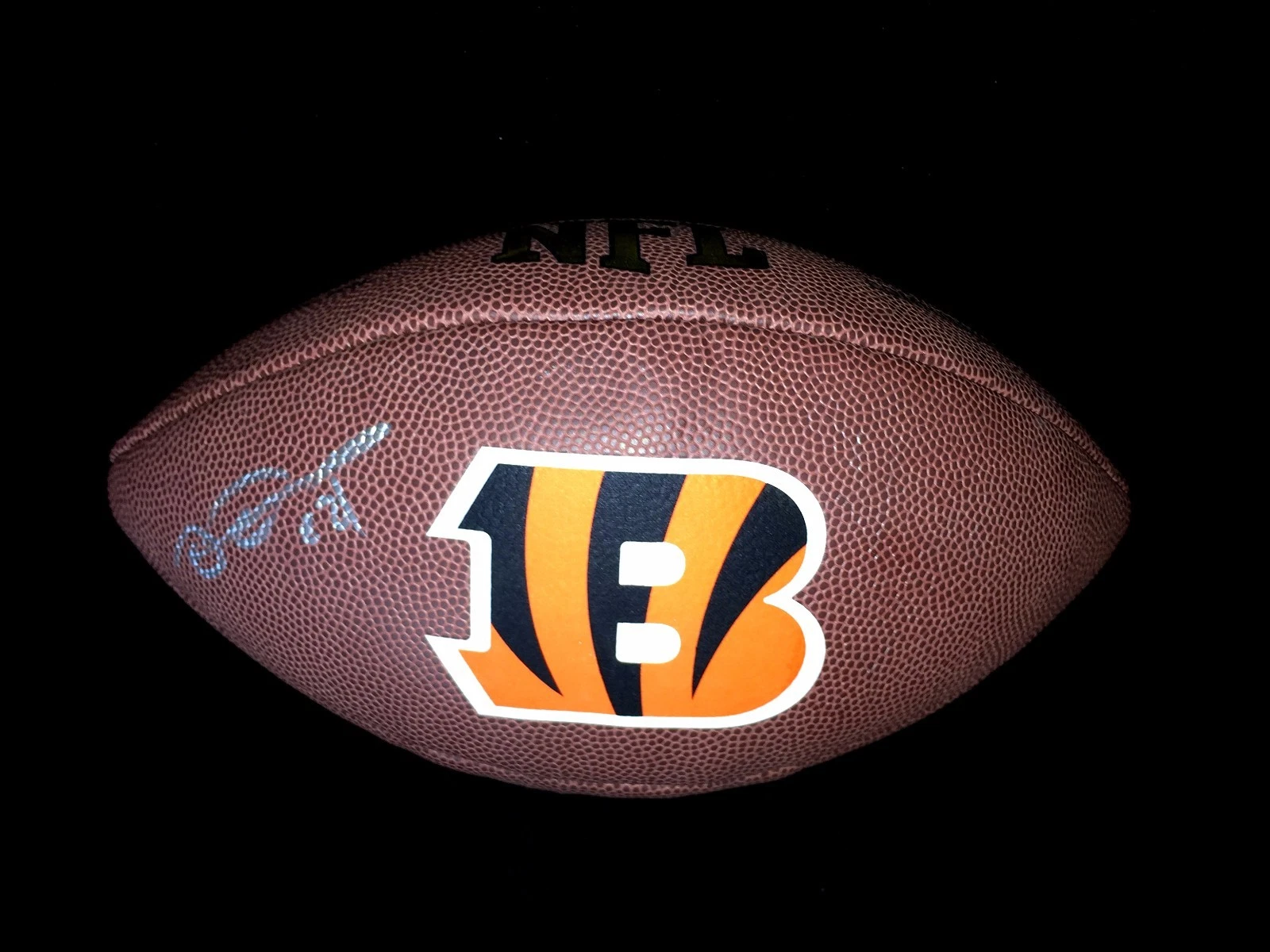 DARQUEZE DENNARD SIGNED CINCINNATI BENGALS NFL FOOTBALL