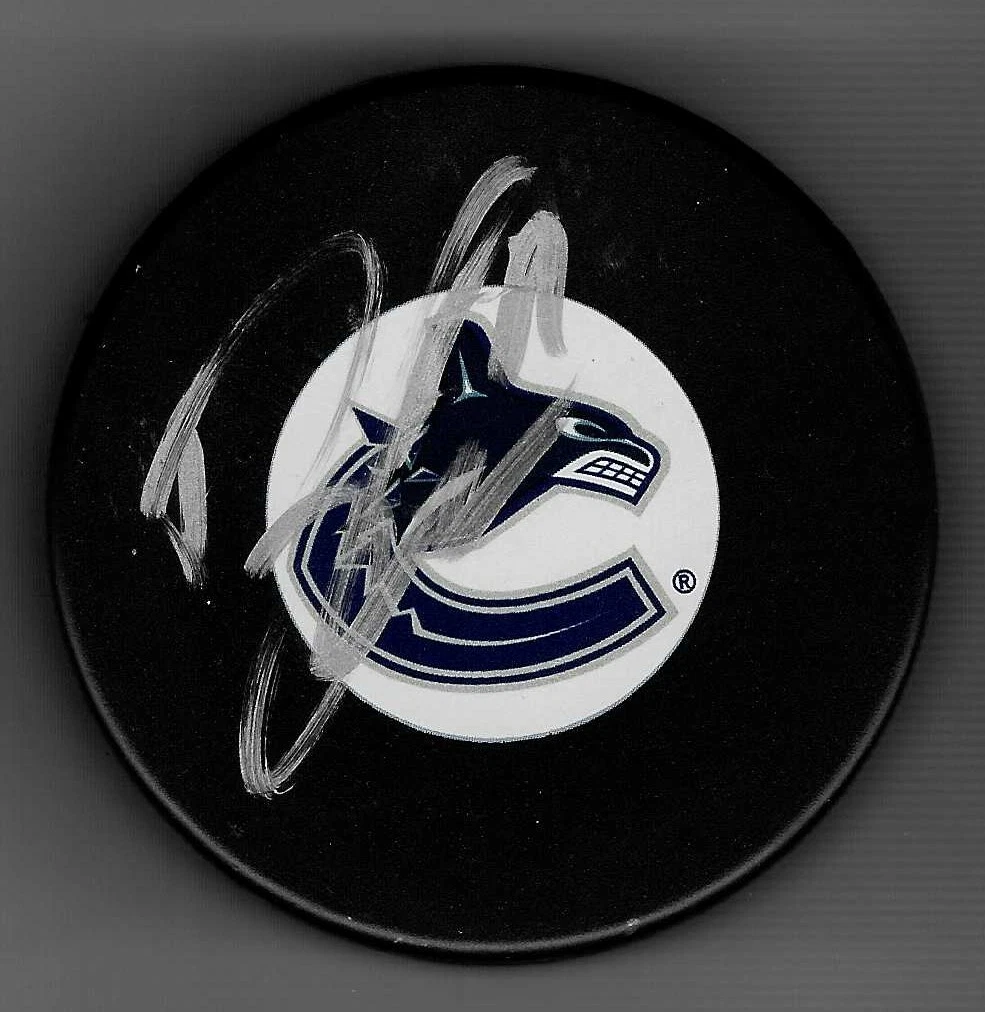 Ryan Kesler Signed Vancouver Canucks Large Logo Puck