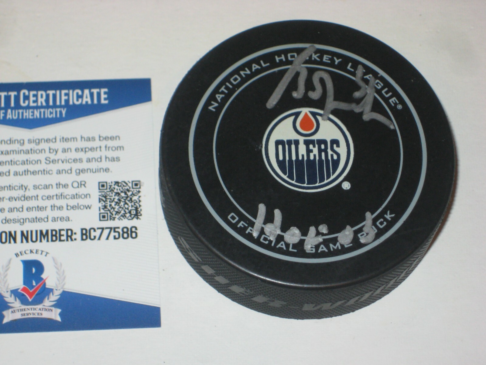 GRANT FUHR Signed Edmonton OILERS Official GAME Puck w/ Beckett COA & HOF Inscr