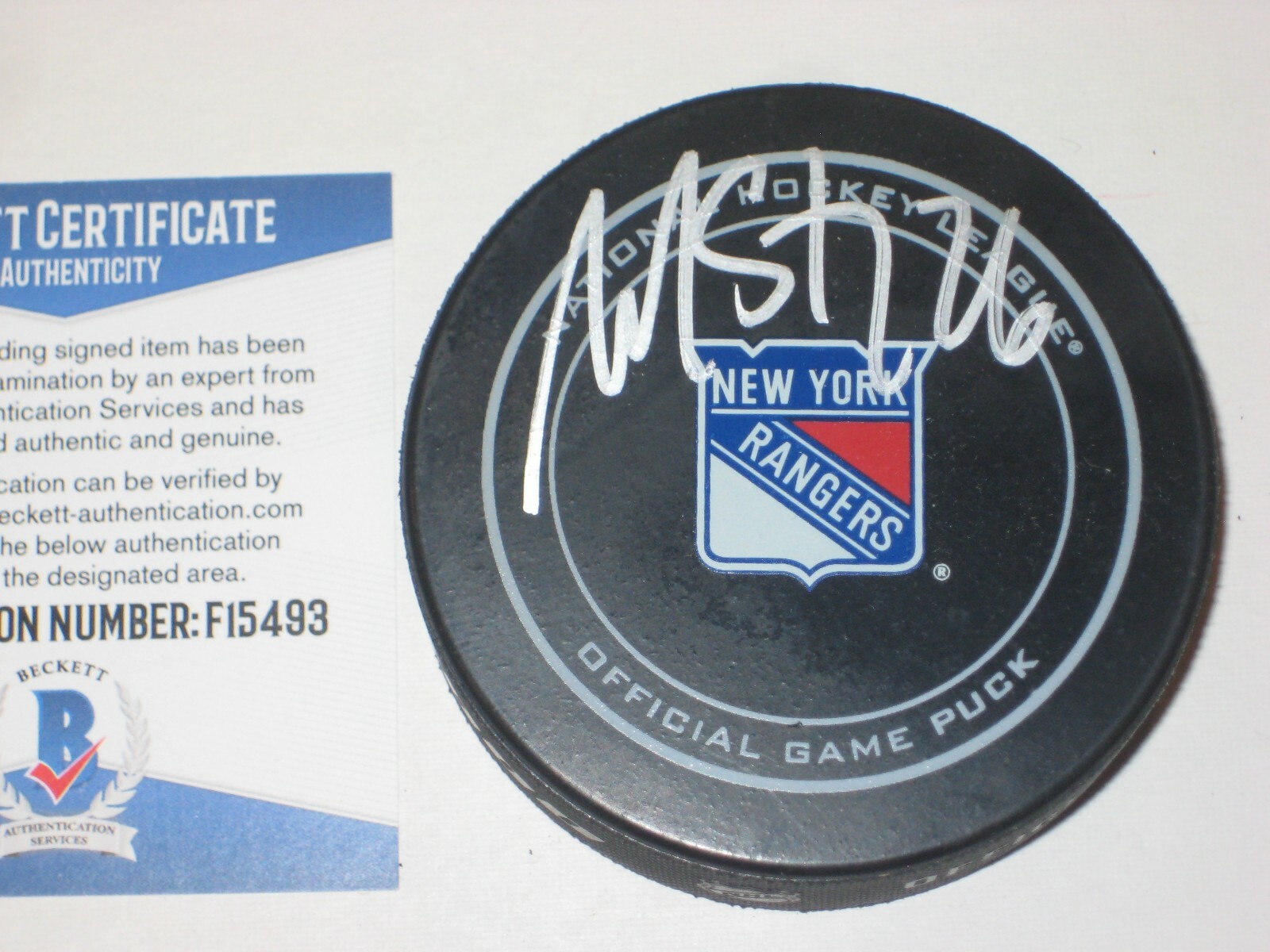 MARTIN ST. LOUIS Signed NY RANGERS Official GAME Puck w/ Beckett COA (BAS)