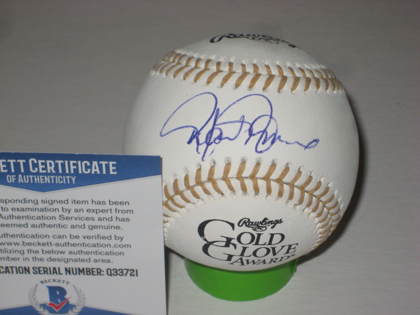 RAFAEL PALMEIRO (Rangers) Signed Official GOLD GLOVE Baseball w/ Beckett COA