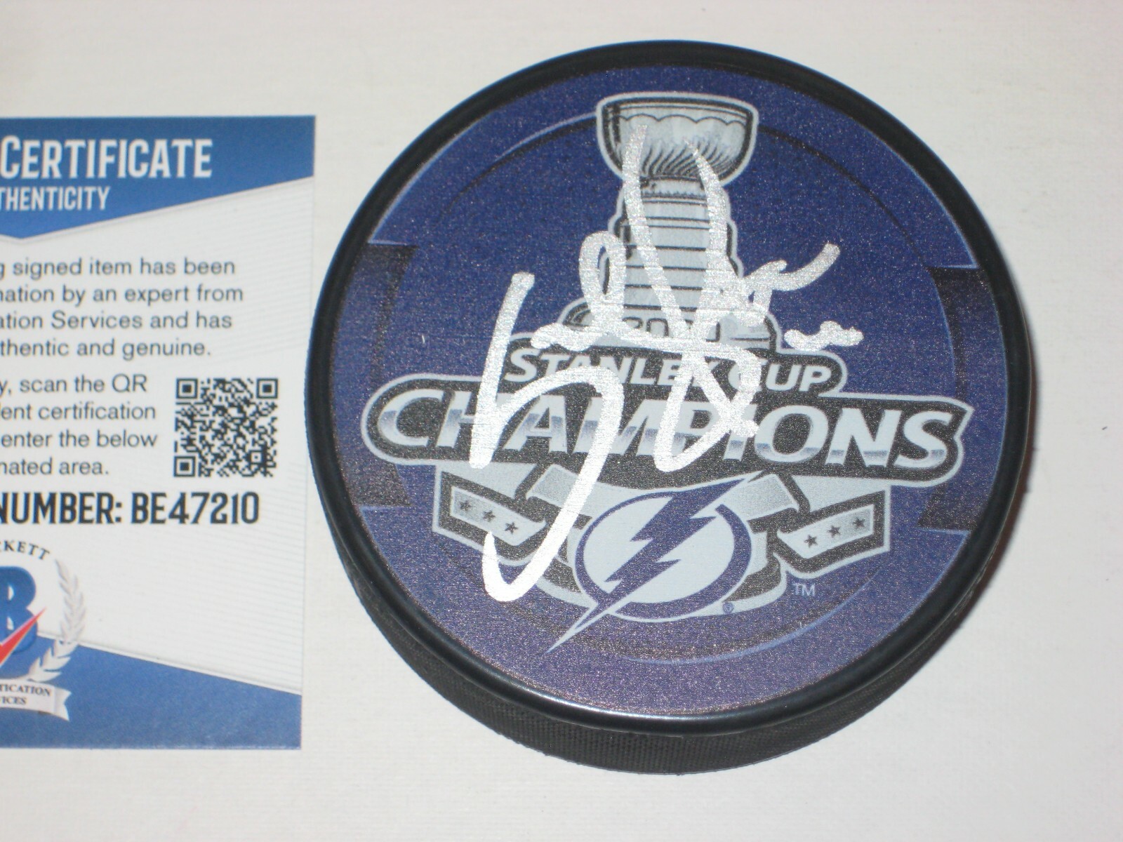 KEVIN SHATTENKIRK Signed 2020 STANLEY CUP CHAMPS Puck w/ Beckett COA (BAS)