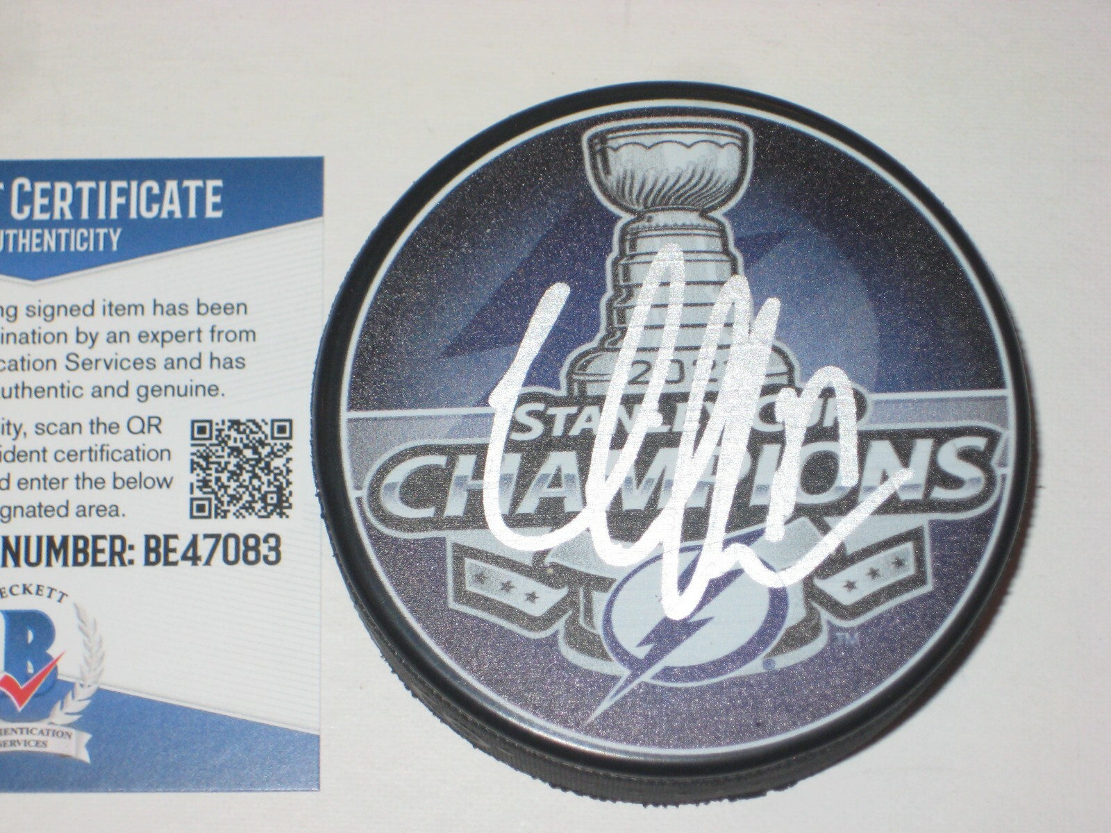 VICTOR HEDMAN Signed 2021 STANLEY CUP CHAMPS Puck w/ Beckett COA (BAS)