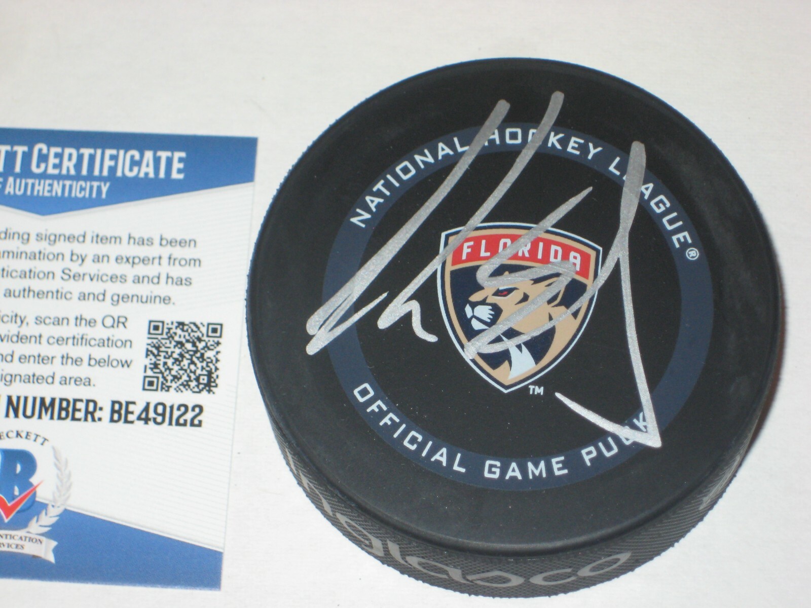 AARON EKBLAD SIGNED FLORIDA PANTHERS OFFICIAL GAME PUCK W/ BECKETT COA (BAS) COLLECTIBLE MEMORABILIA
