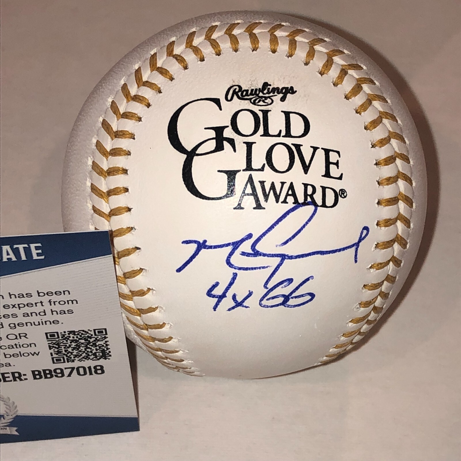 MARK GRACE (Cubs) Signed Official GOLD GLOVE Baseball w/ Beckett COA & Inscrip