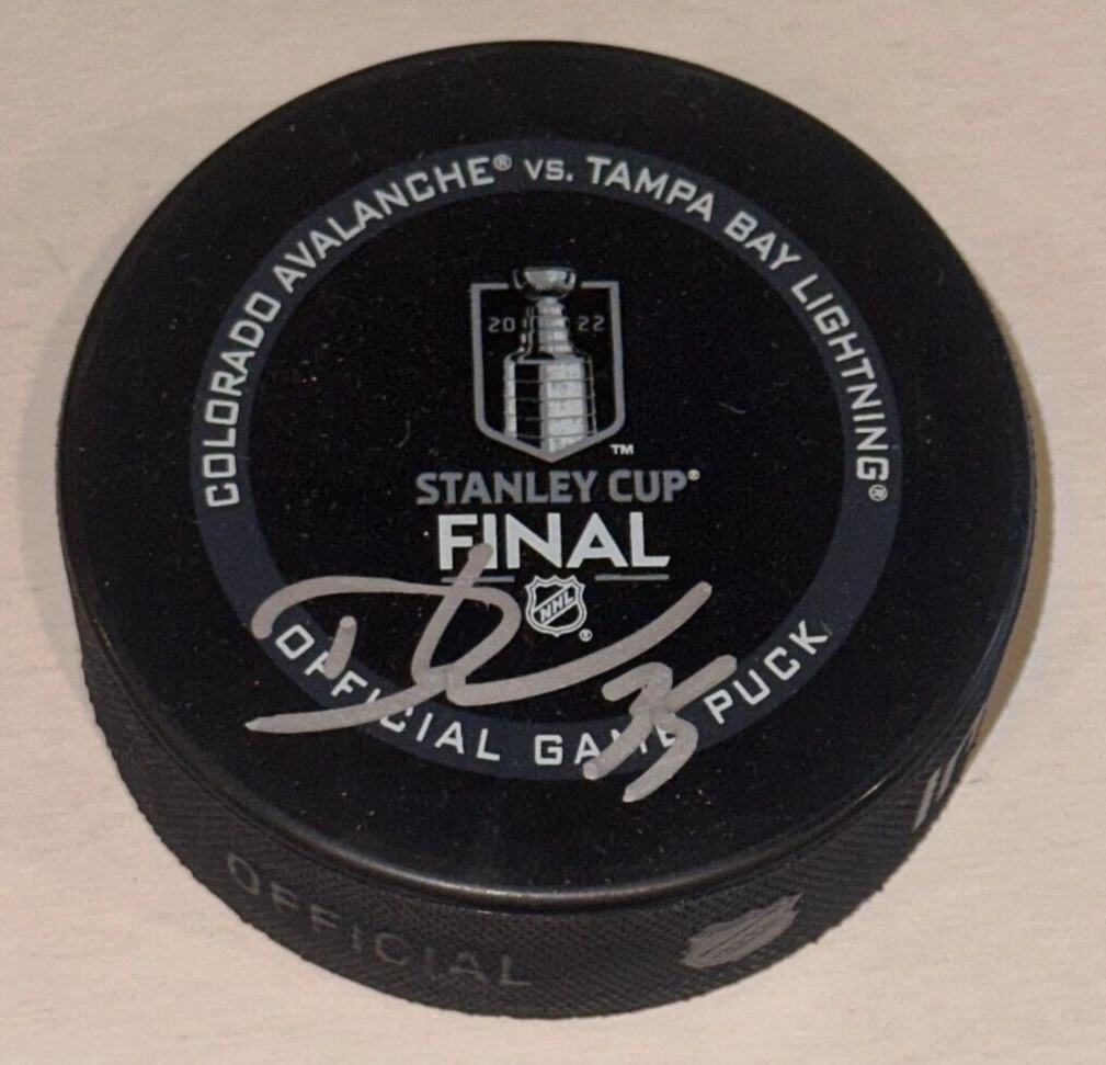 DARCY KUEMPER Signed 2022 STANLEY CUP Official GAME Puck Beckett Auth BAS