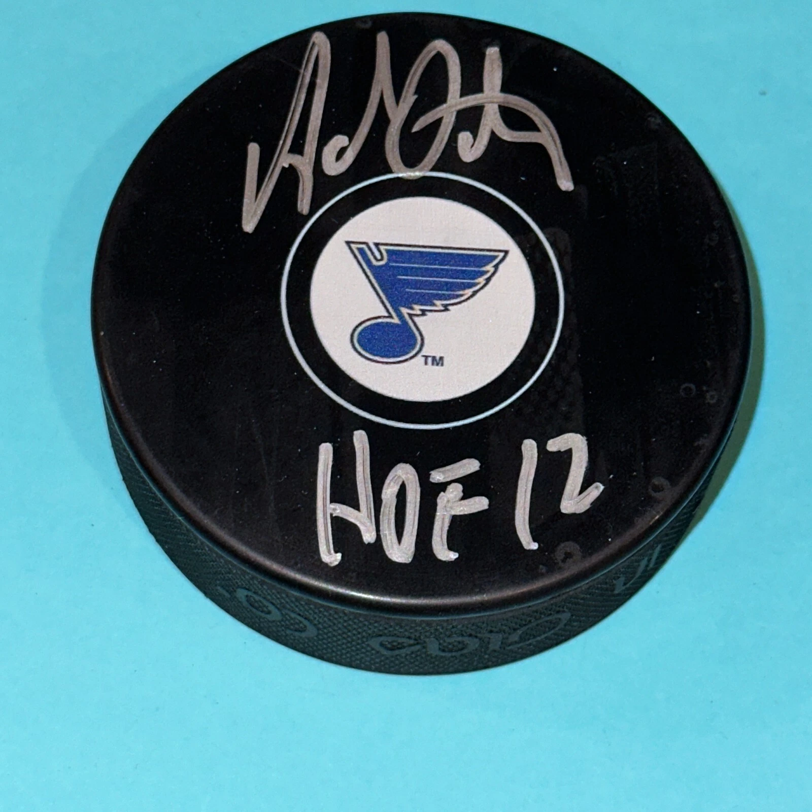 ADAM OATES Signed St. Louis BLUES Puck Beckett Auth. BAS w/ HOF Inscription
