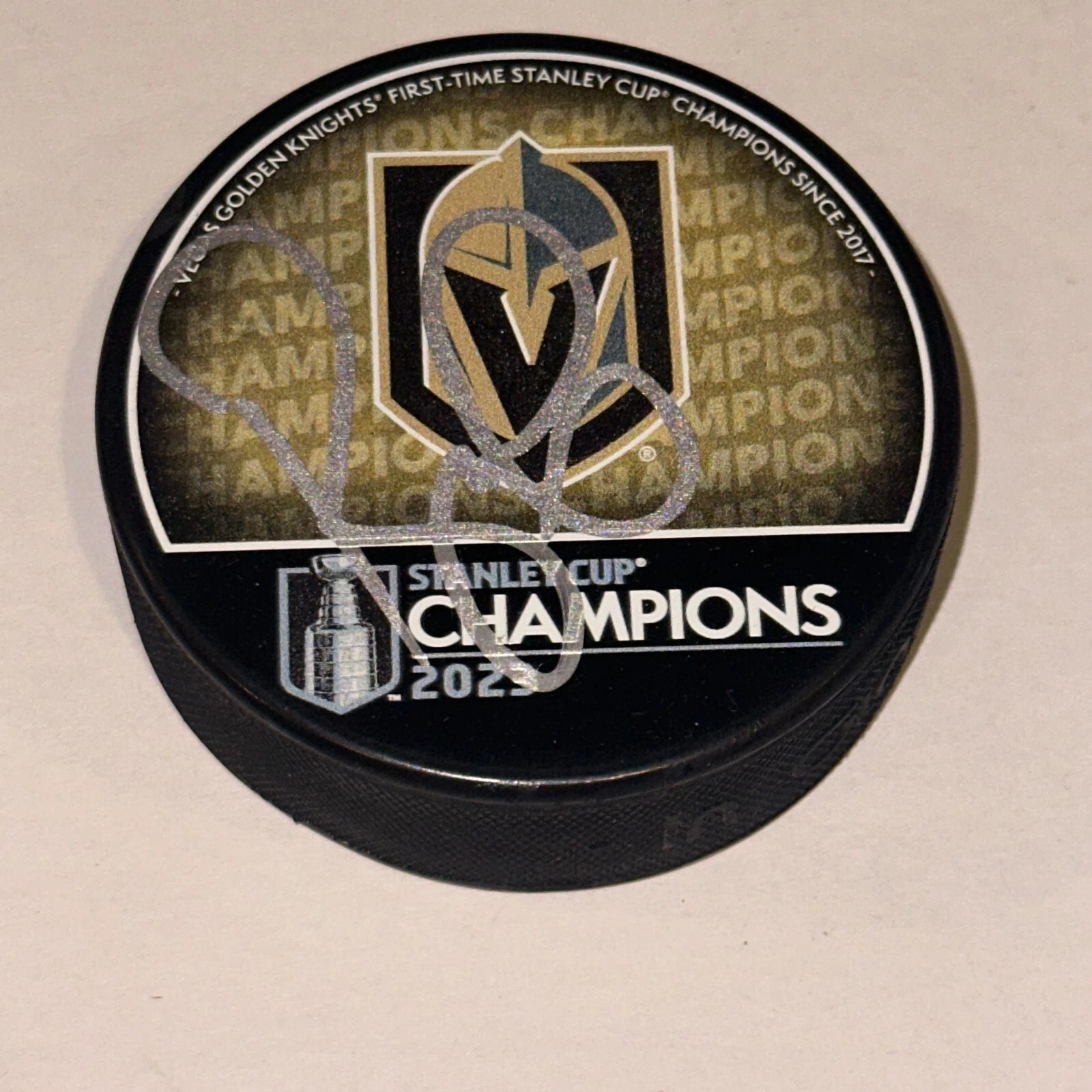 BRUCE CASSIDY Signed Knights 2023 STANLEY CUP CHAMPS Puck Beckett Auth. BAS