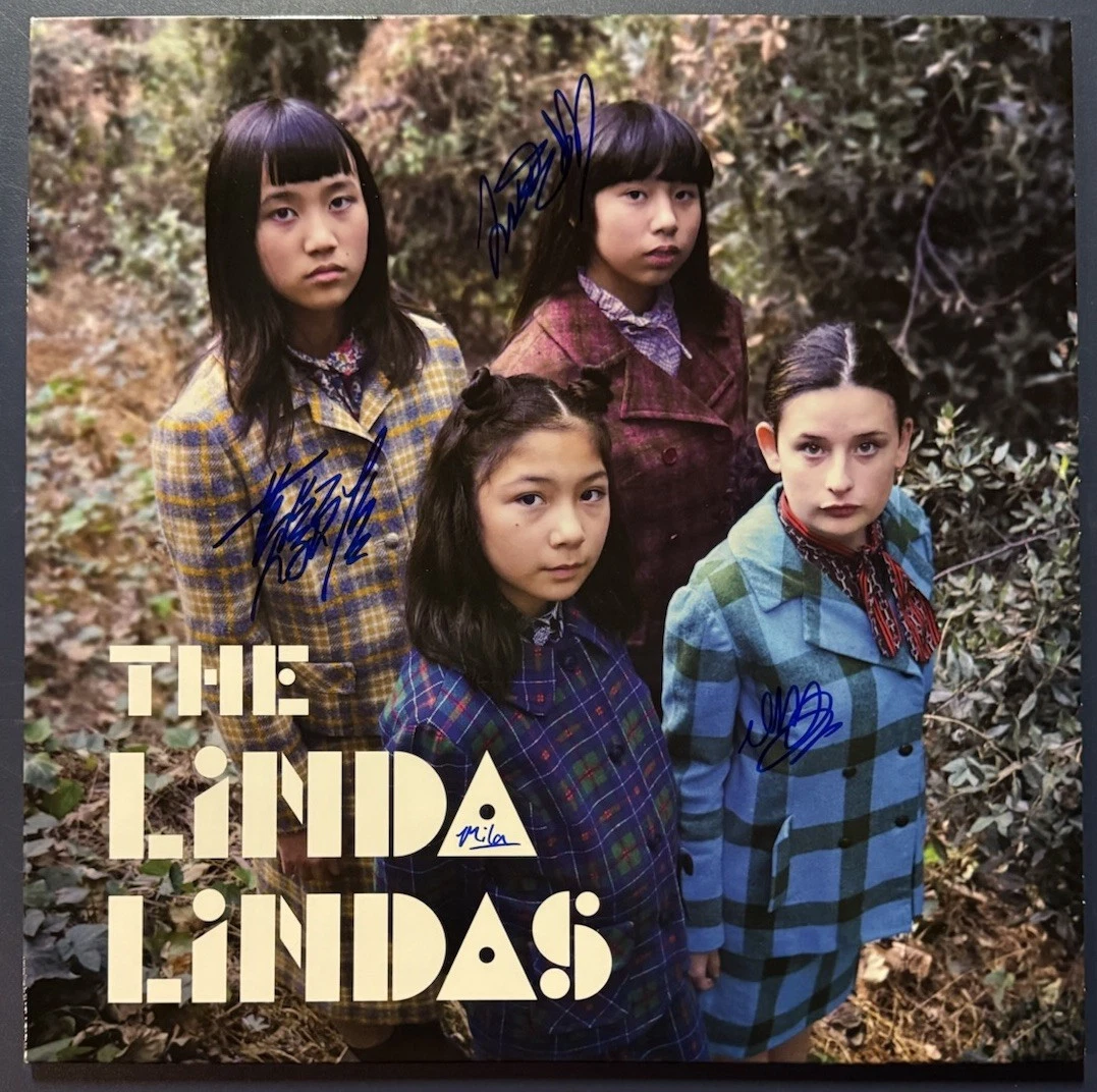 THE LINDA LINDAS FULL BAND SIGNED SELF TITLED VINYL ALBUM AUTOGRAPH COA