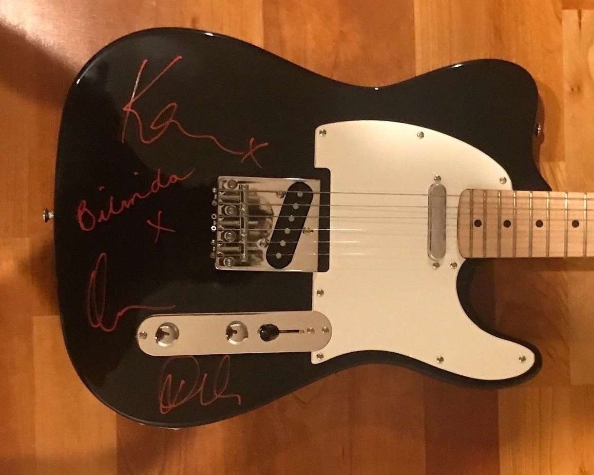 * MY BLOODY VALENTINE * signed autographed electric guitar *FULL BAND* PROOF * 1