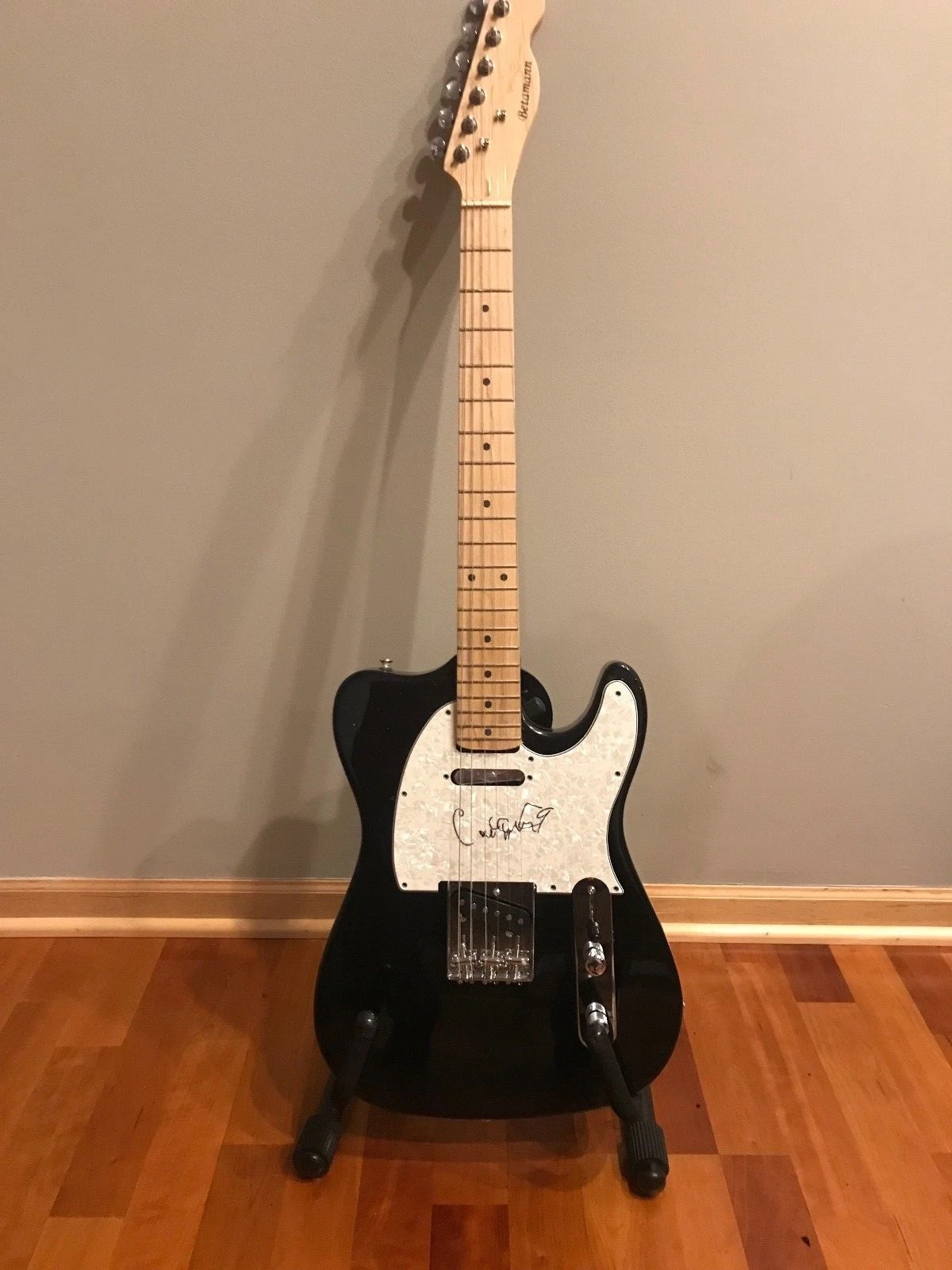 * CARLY SIMON * signed autographed electric guitar *LEGEND IN YOUR OTWN TIME* 2