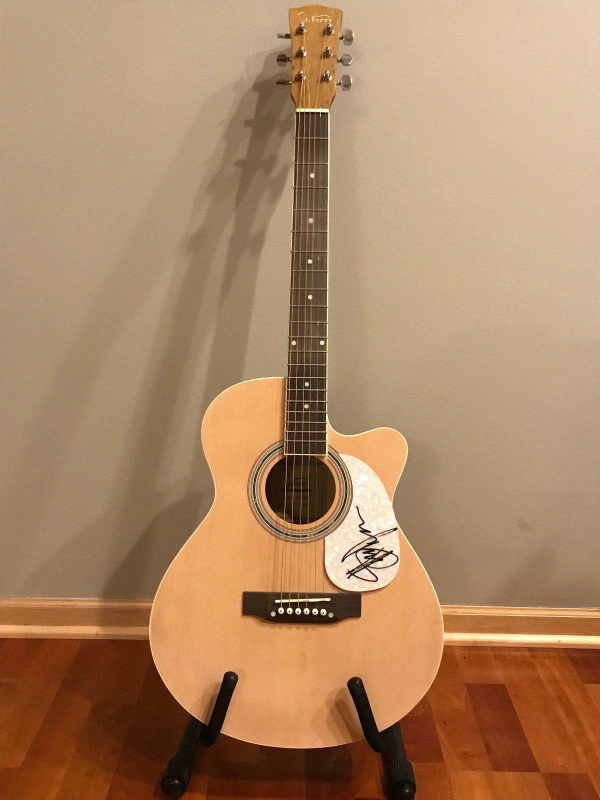 * SEU JORGE * signed acoustic guitar * THE LIFE AQUATIC * DAVID BOWIE * 2