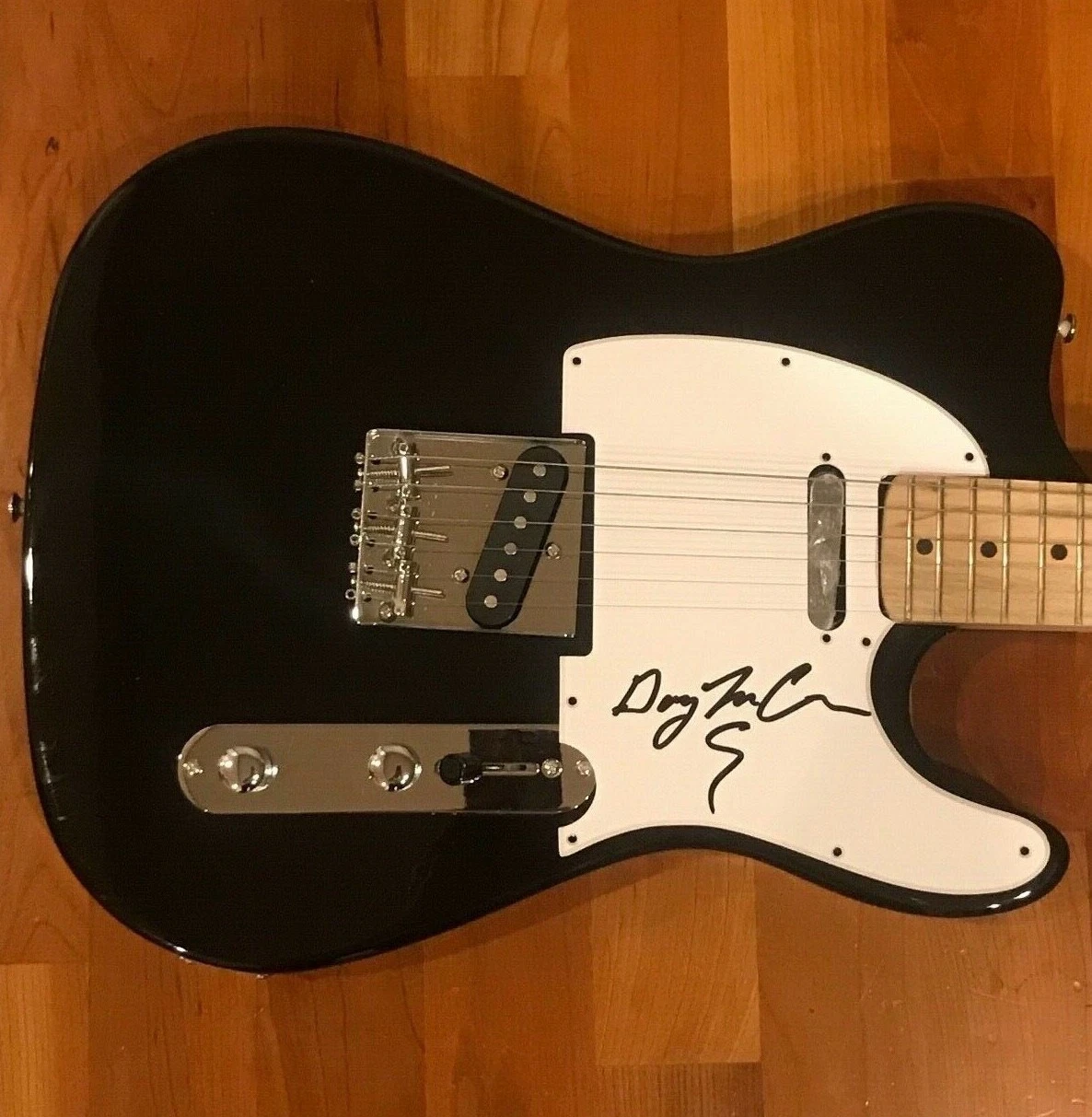 * GARY LEE CONNER * signed autographed electric guitar * SCREAMING TREES * 1