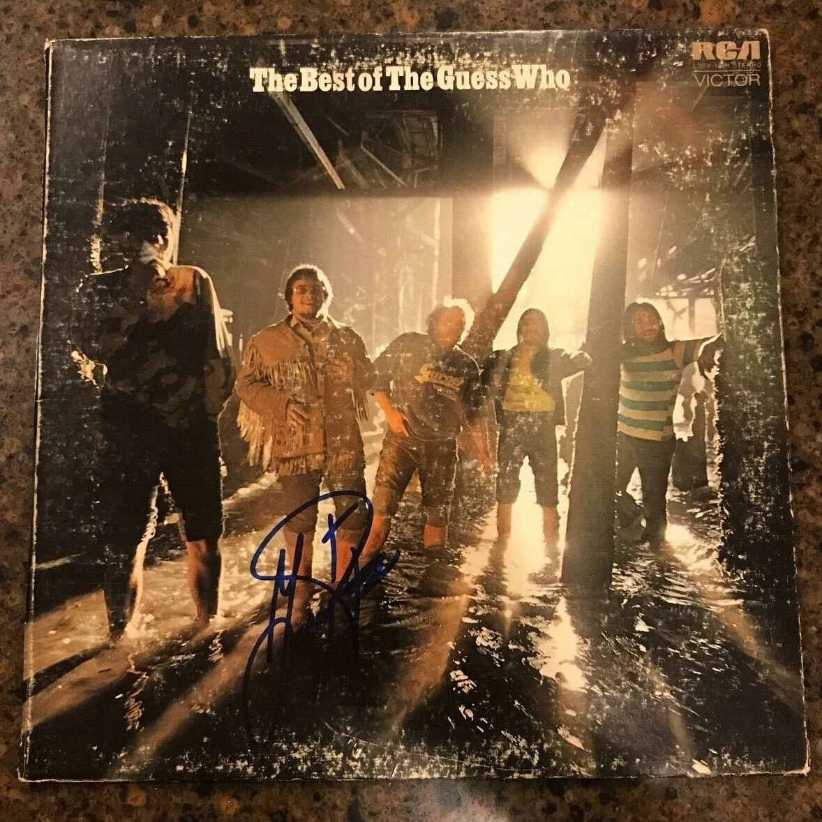 * GARRY PETERSON * signed album * THE BEST OF THE GUESS WHO * 2