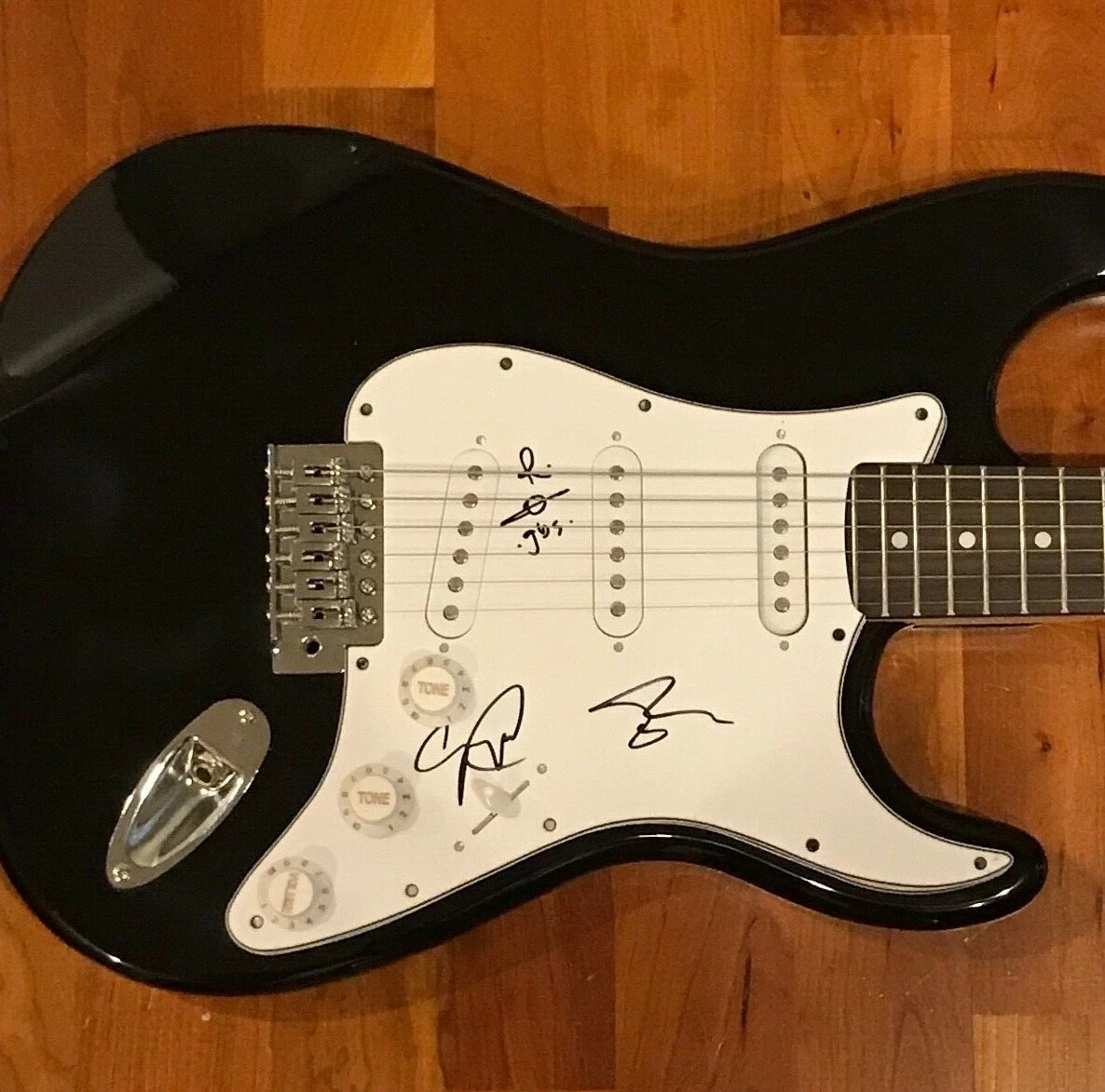 * GIN BLOSSOMS * signed electric guitar * ROBIN WILSON, JESSE & SCOTT * PROOF *1