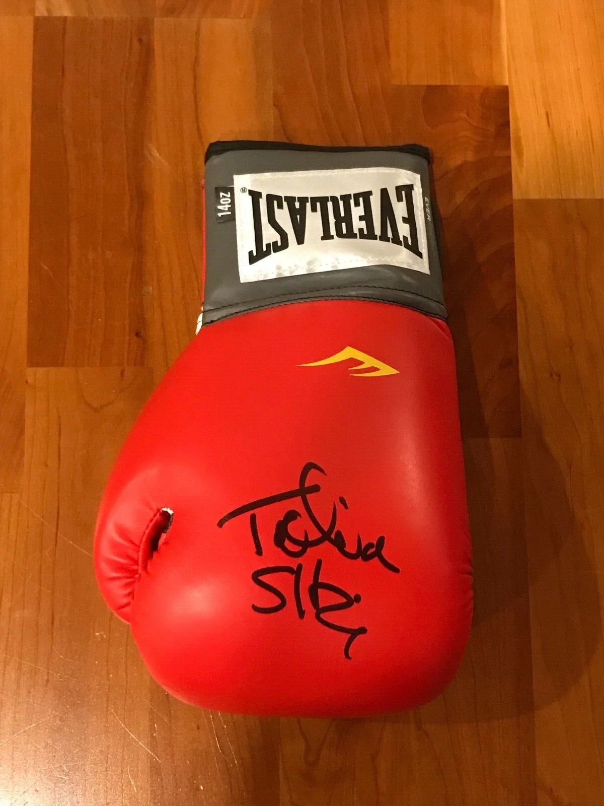 * TALIA SHIRE * SIGNED BOXING GLOVE * ROCKY * ADRIAN * EXACT PROOF * 3 COLLECTIBLE MEMORABILIA