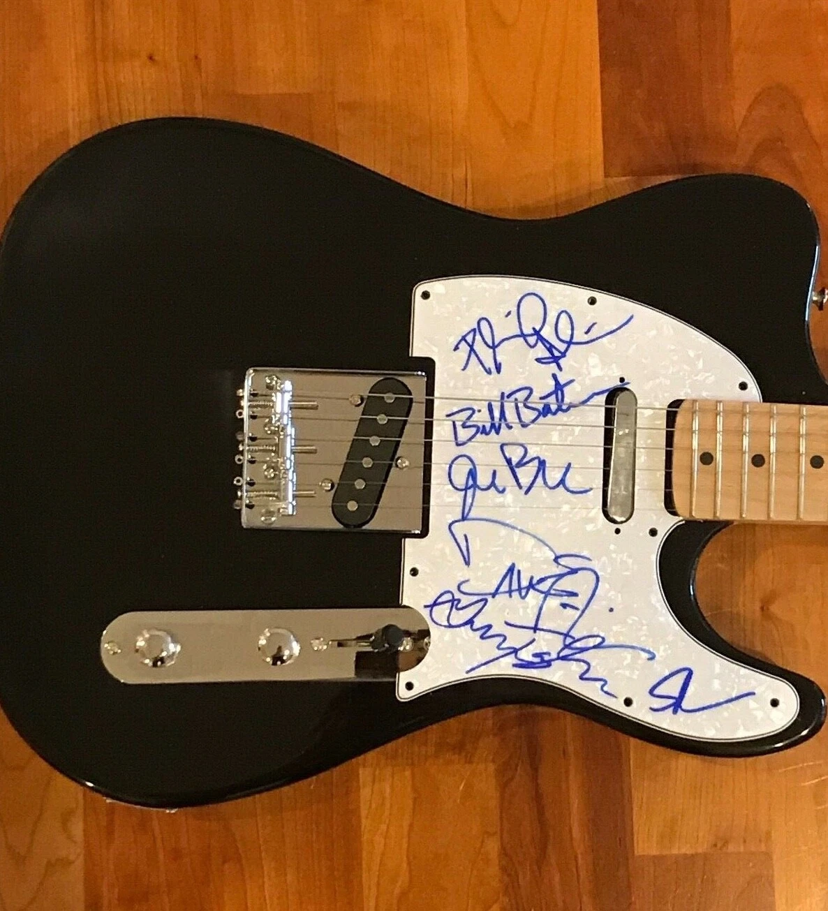 * THE BLASTERS * signed guitar * ALVIN, BAZZ, BERLIN,TAYLOR & BATEMAN * PROOF 3