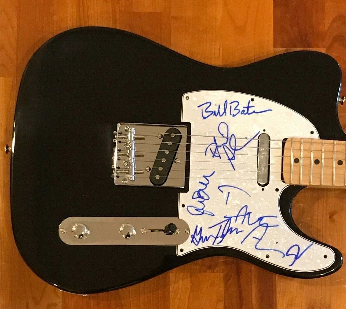 * THE BLASTERS * signed guitar * ALVIN, BAZZ, BERLIN,TAYLOR & BATEMAN * PROOF 4