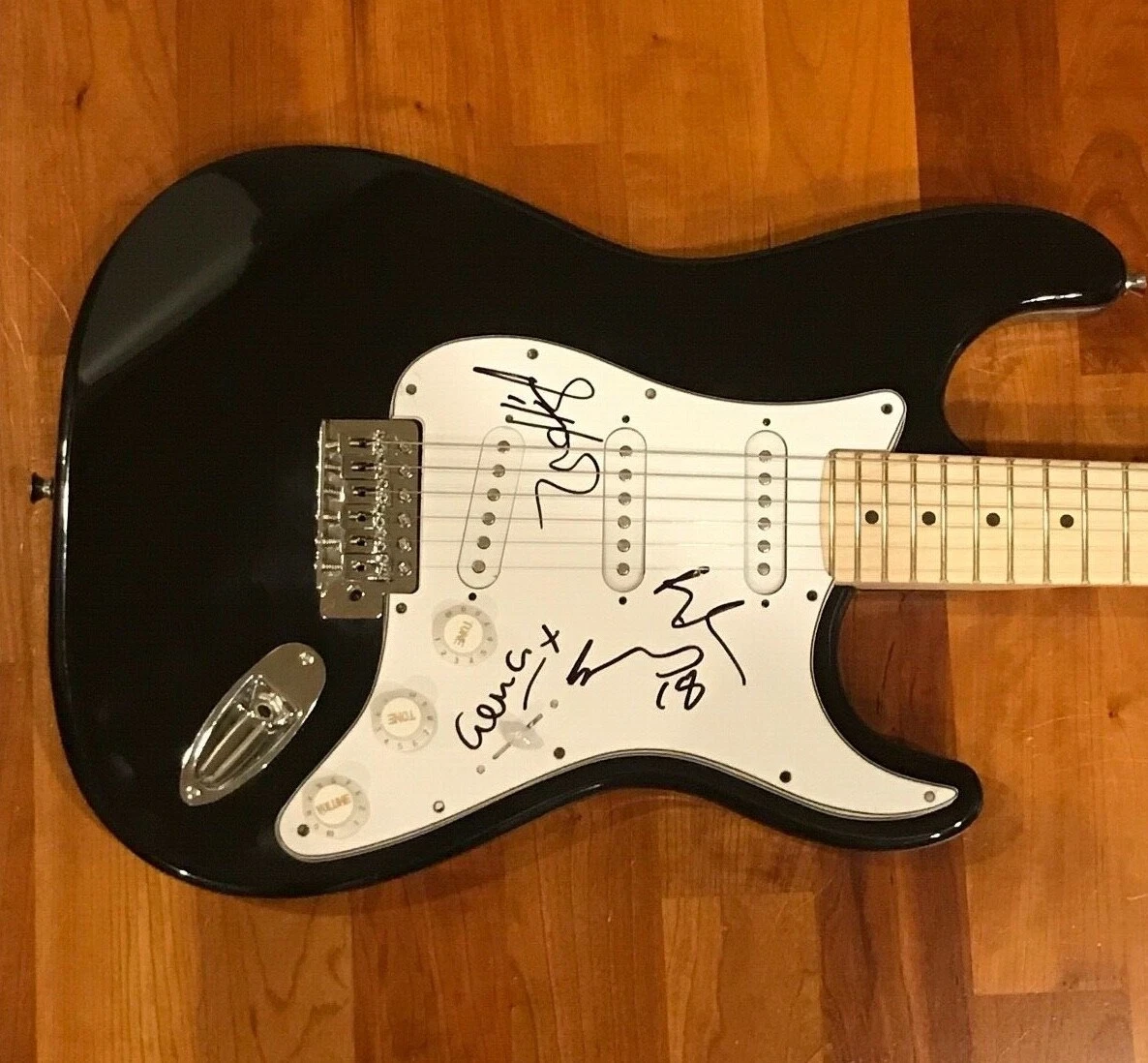 * NEW ORDER * signed electric guitar * HOOK, SUMNER, GILBERT & MORRIS * 1
