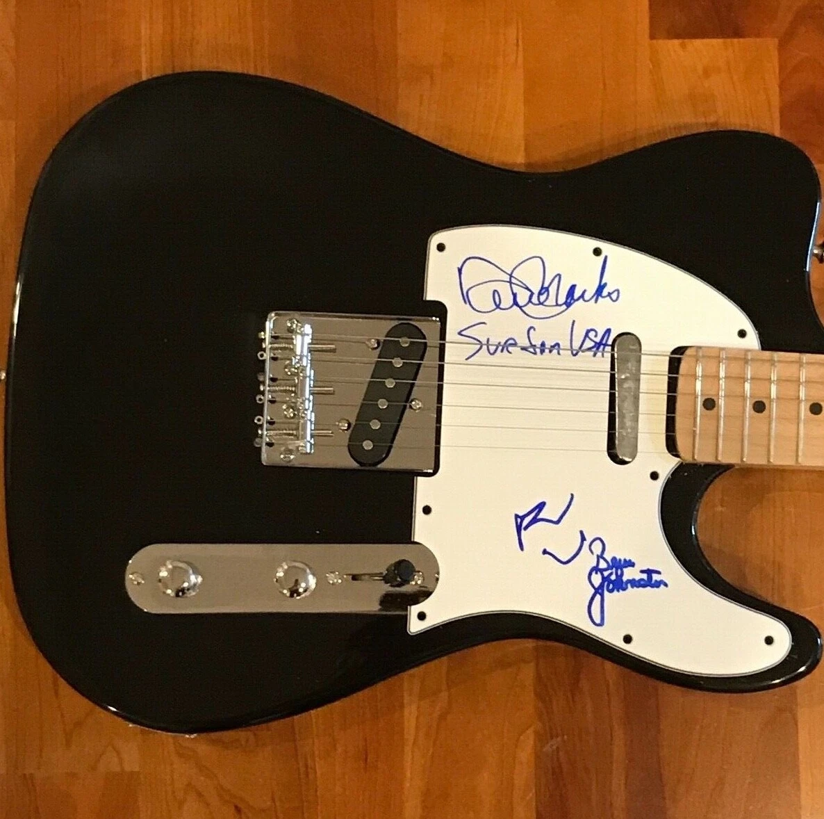 * THE BEACH BOYS * signed electric guitar * WILSON, JOHNSTON & MARKS  * PROOF 3