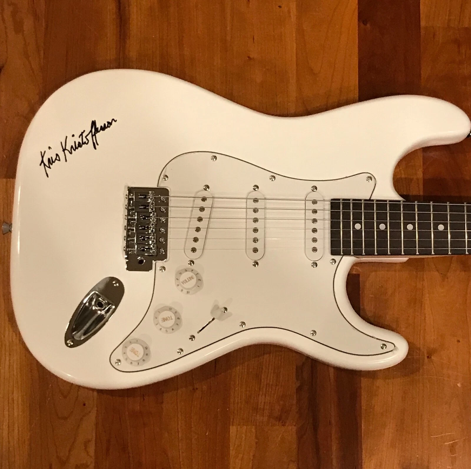* KRIS KRISTOFFERSON * signed autographed electric guitar * ME AND BOBBY MCGEE *