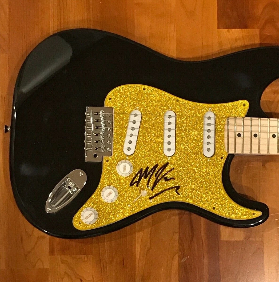 * MARCUS KING * signed autographed electric guitar * THE MARCUS KING BAND * 3