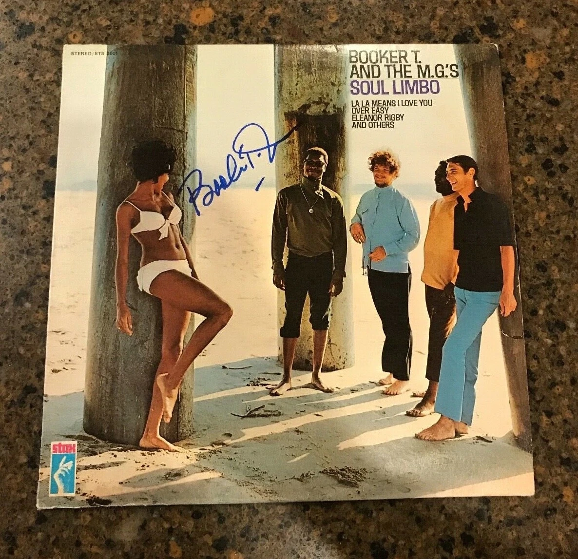 * BOOKER T. & THE M.G.'s * signed vinyl album * SOUL LIMBO * COA * 1